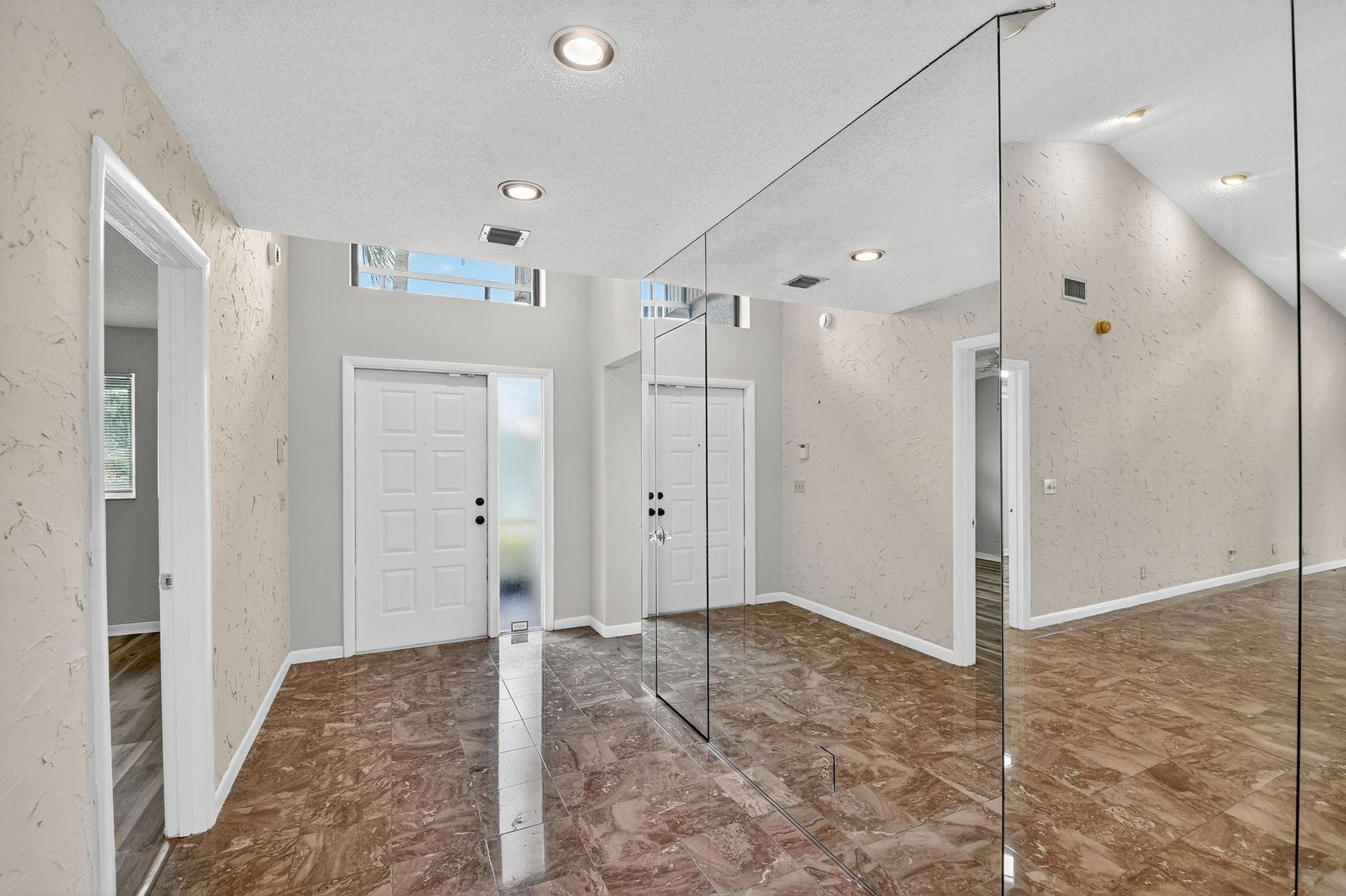 6869 Fountains Circle 6869, Lake Worth, FL 33467 — photo 6 of 103