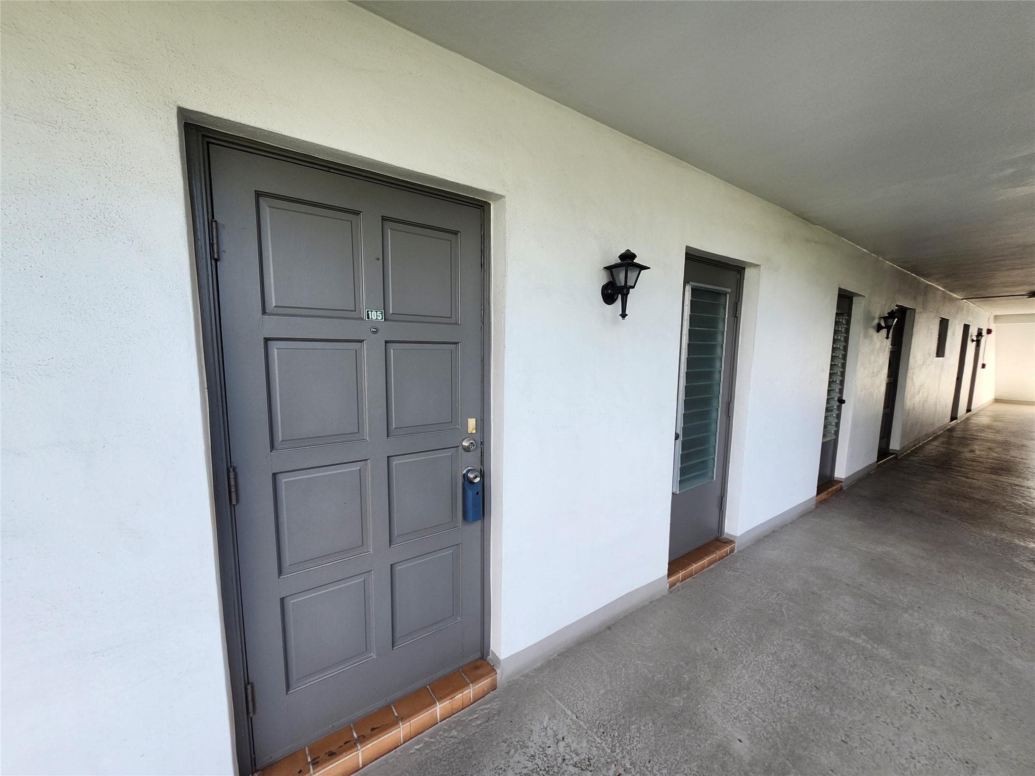1201 Hillcrest Court 105, Hollywood, FL 33021 — photo 3 of 21