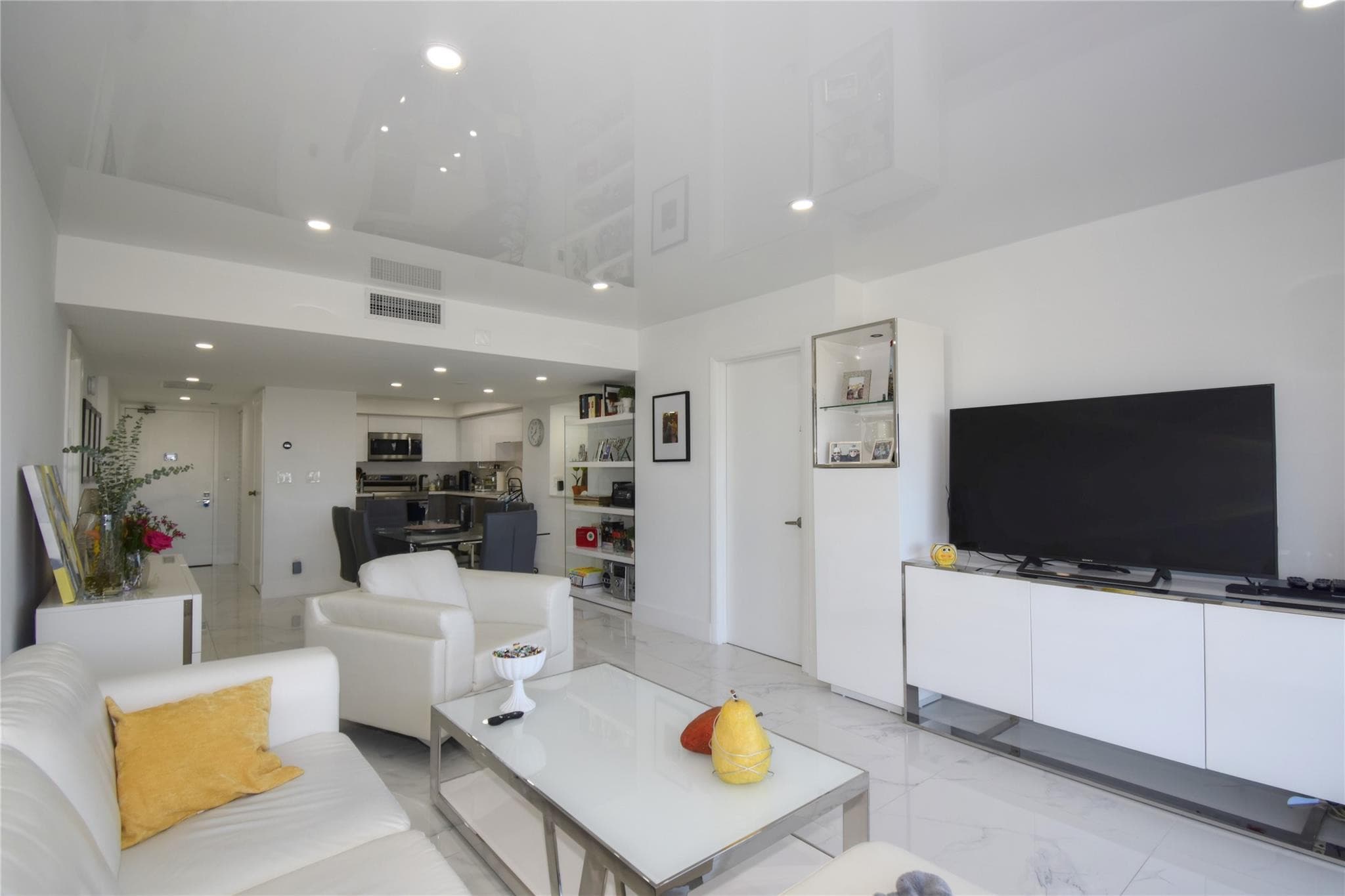 20301 W Country Club Drive 930, Aventura, FL 33180 — photo 16 of 50