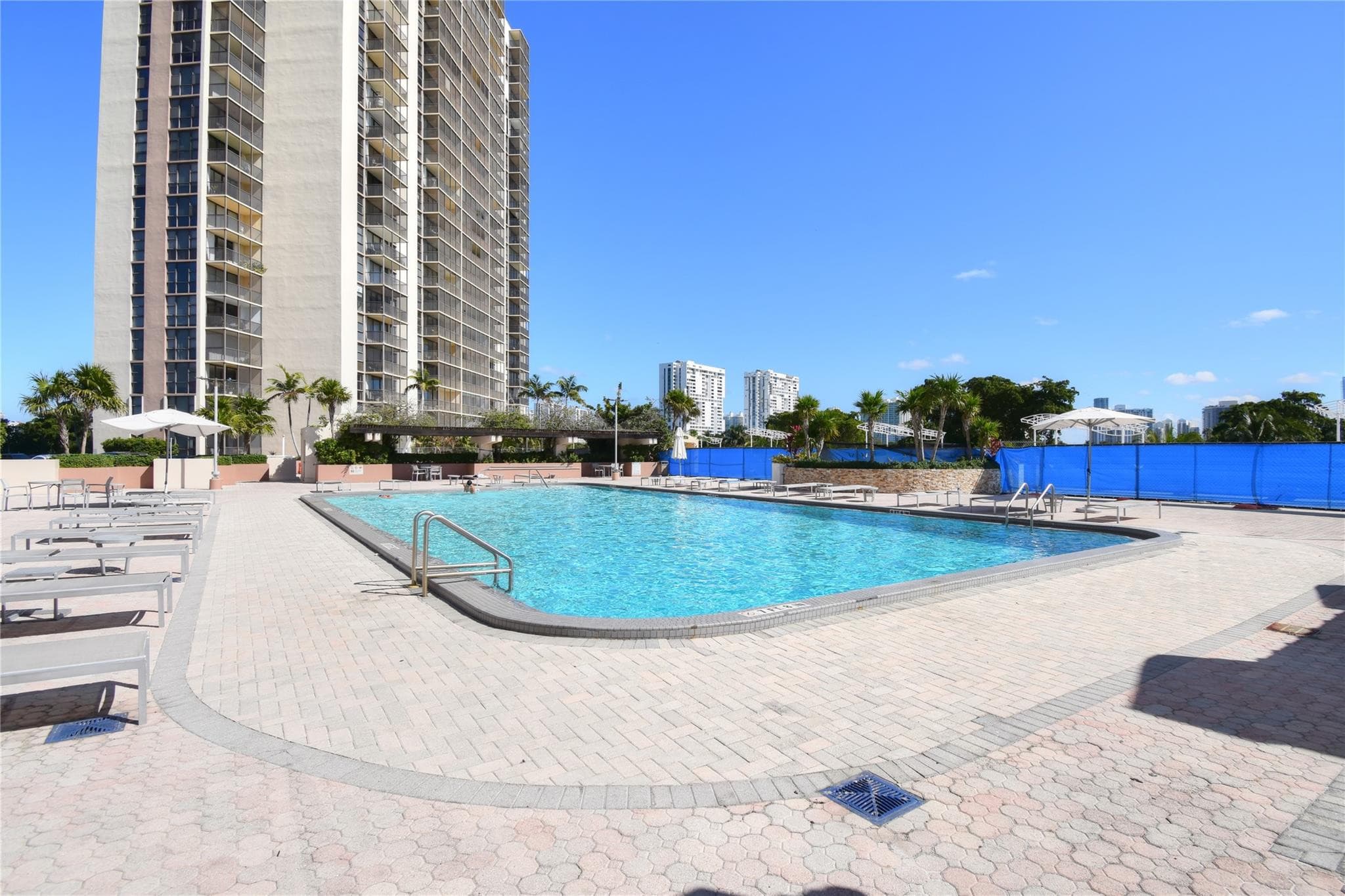 20301 W Country Club Drive 930, Aventura, FL 33180 — photo 42 of 50