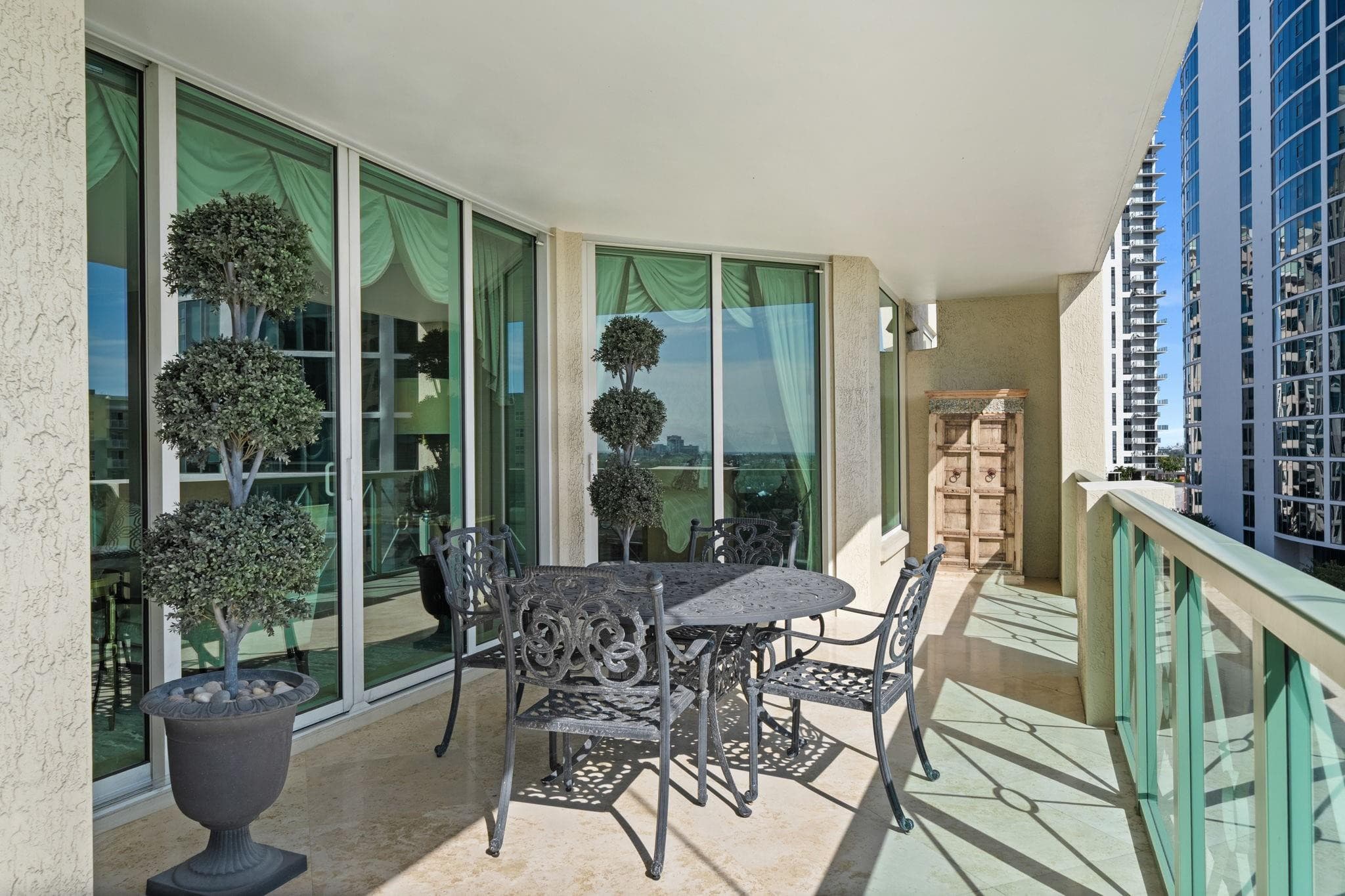 411 N New River Drive E 1402, Fort Lauderdale, FL 33301 — photo 31 of 49
