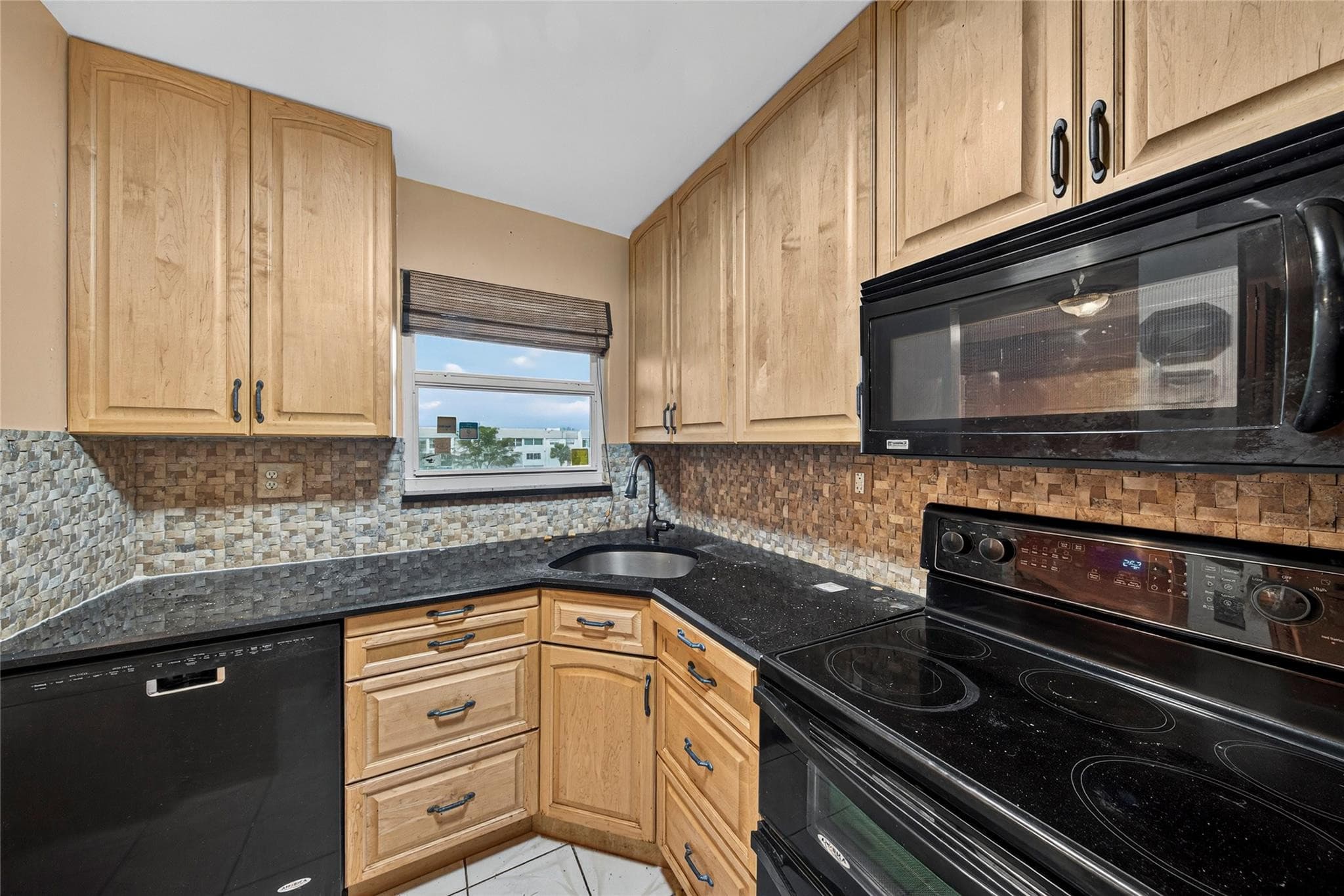2900 N Pine Island Road 312, Sunrise, FL 33322 — photo 9 of 24