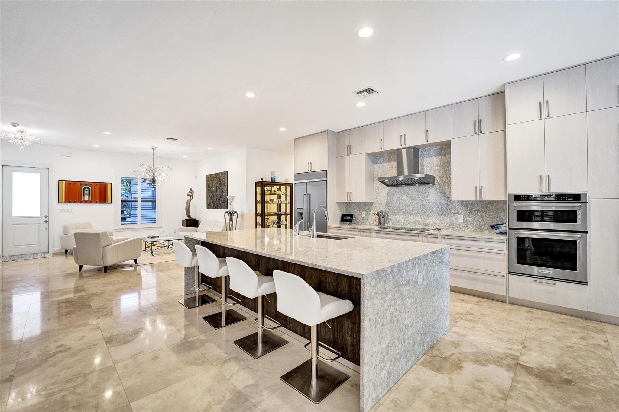 517 NE 11th Avenue, Fort Lauderdale, FL 33301 — photo 2 of 46
