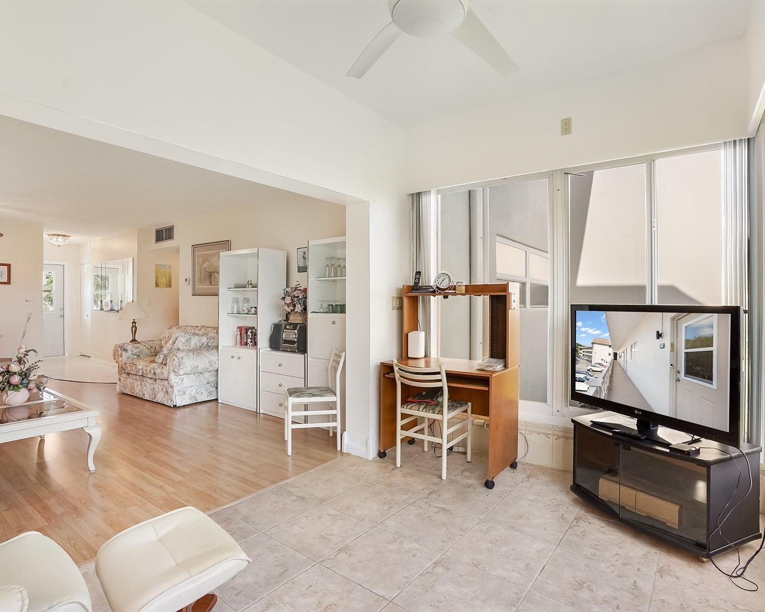 3500 NW 48th Avenue 513, Lauderdale Lakes, FL 33319 — photo 24 of 27