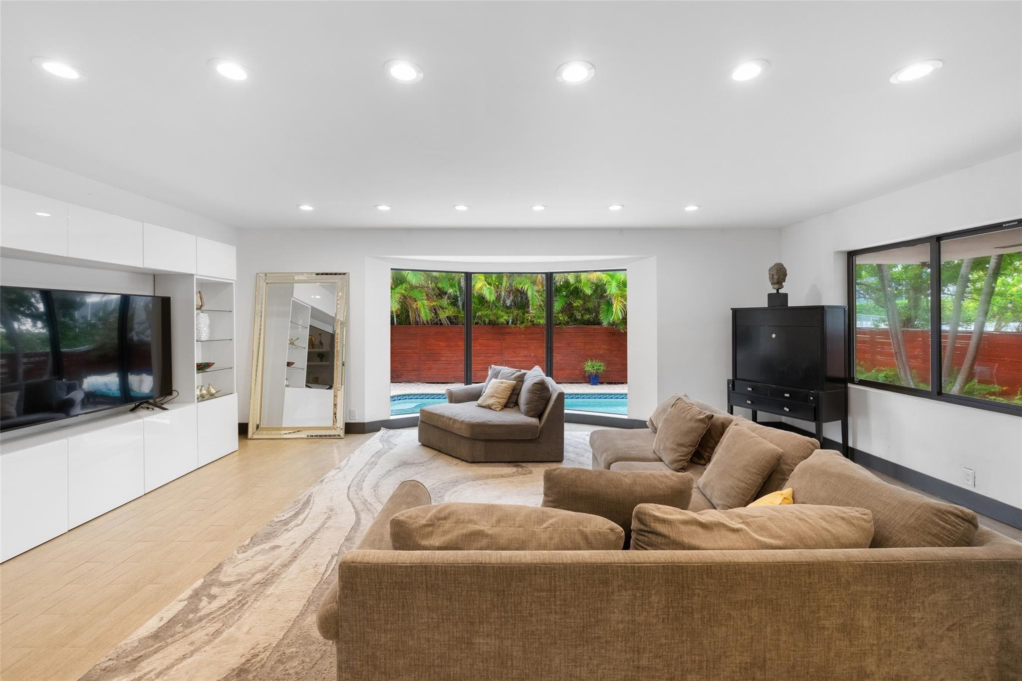 2301 N Atlantic Boulevard, Fort Lauderdale, FL 33305 — photo 14 of 34