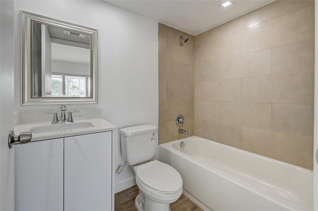363 Tuscany G 363, Delray Beach, FL 33446 — photo 14 of 32