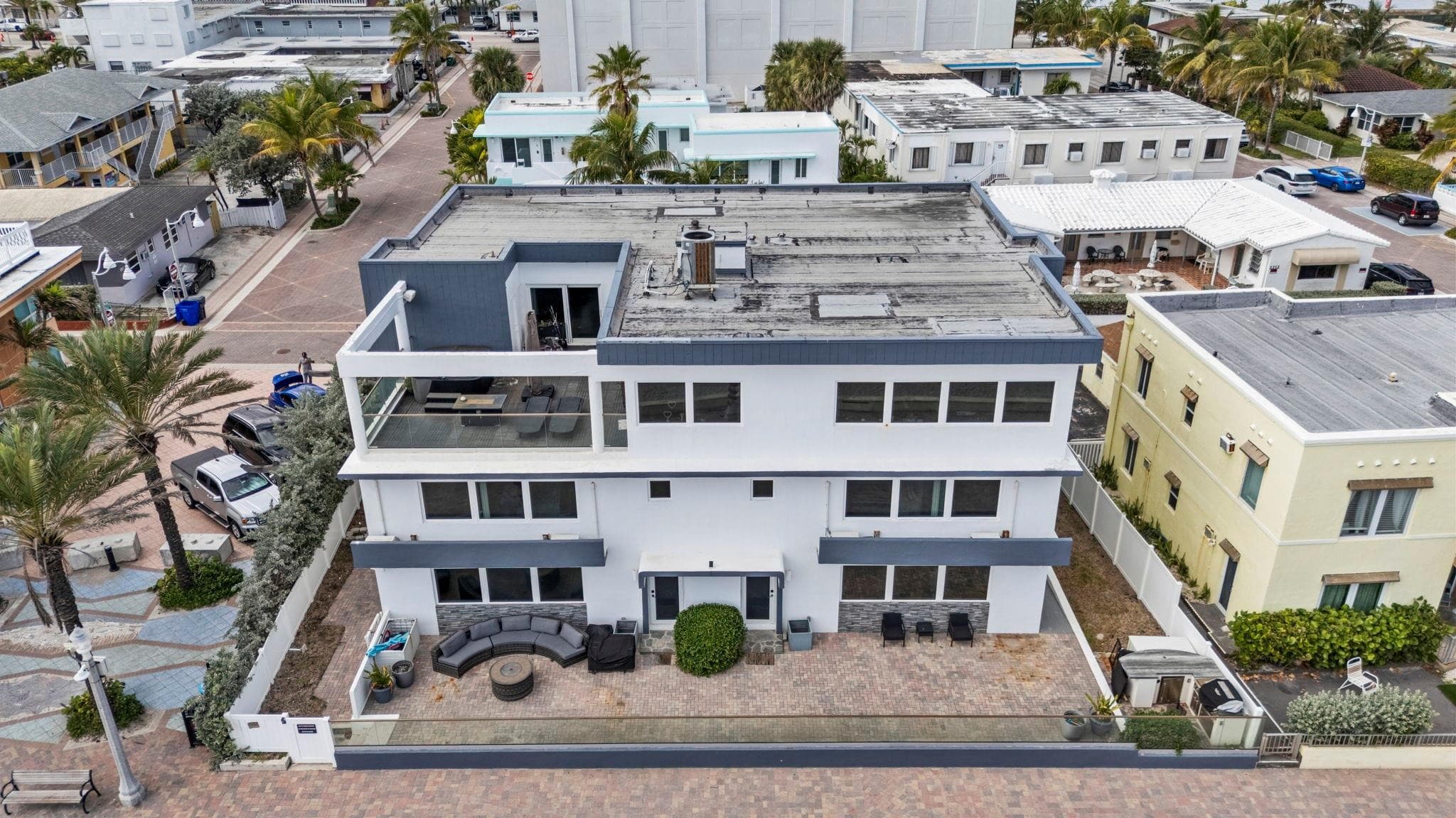 2201 N Surf Road, Hollywood, FL 33019 — photo 3 of 59