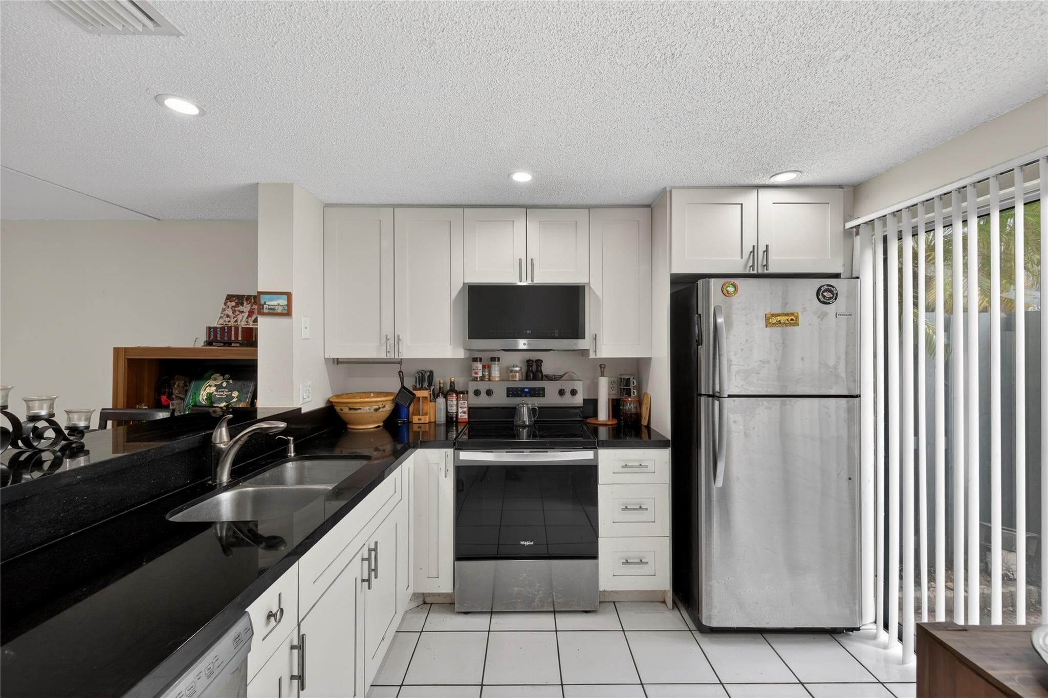 127 SW 3rd Street 127, Pompano Beach, FL 33060 — photo 13 of 34