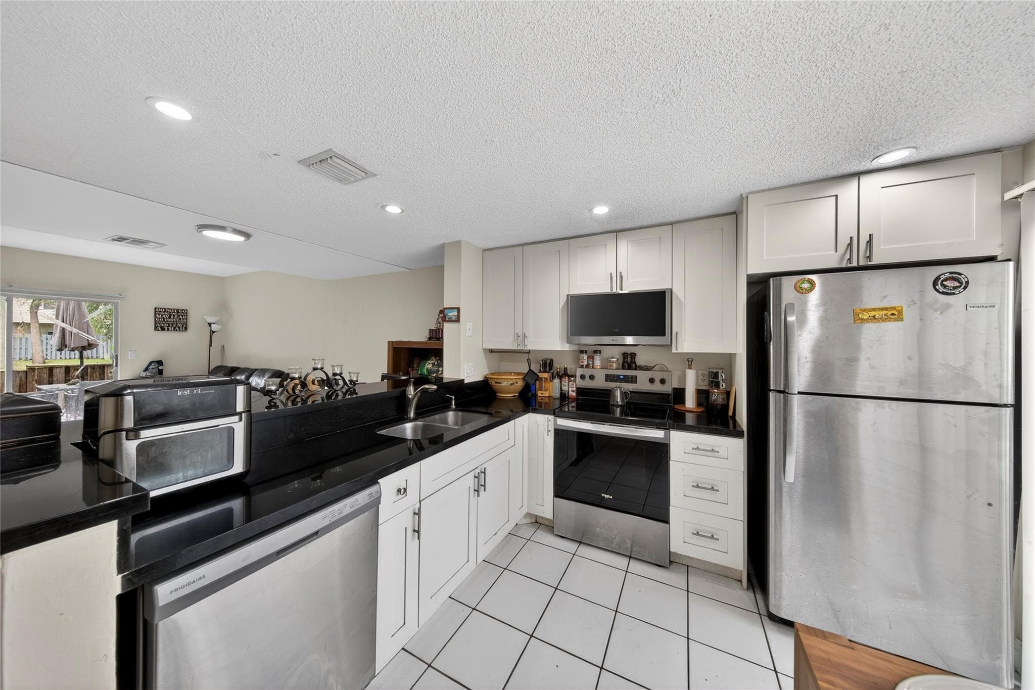 127 SW 3rd Street 127, Pompano Beach, FL 33060 — photo 14 of 34