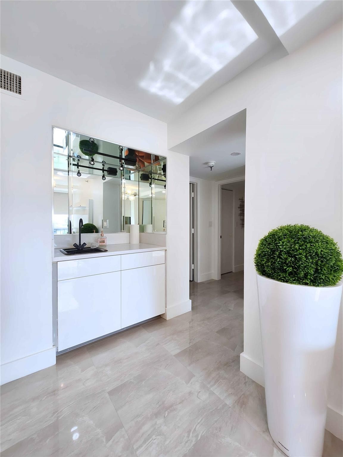 6463 La Costa Drive 301, Boca Raton, FL 33433 — photo 11 of 37