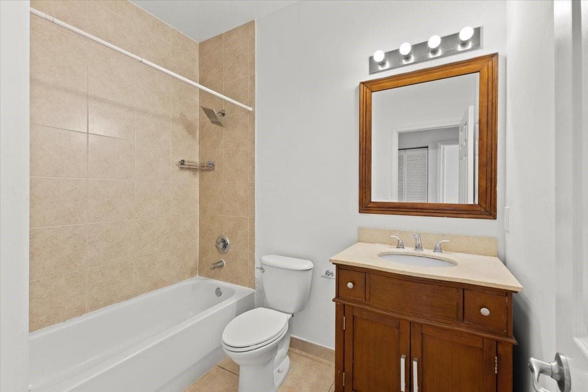 10821 NW 76th Lane 10821, Doral, FL 33178 — photo 40 of 58