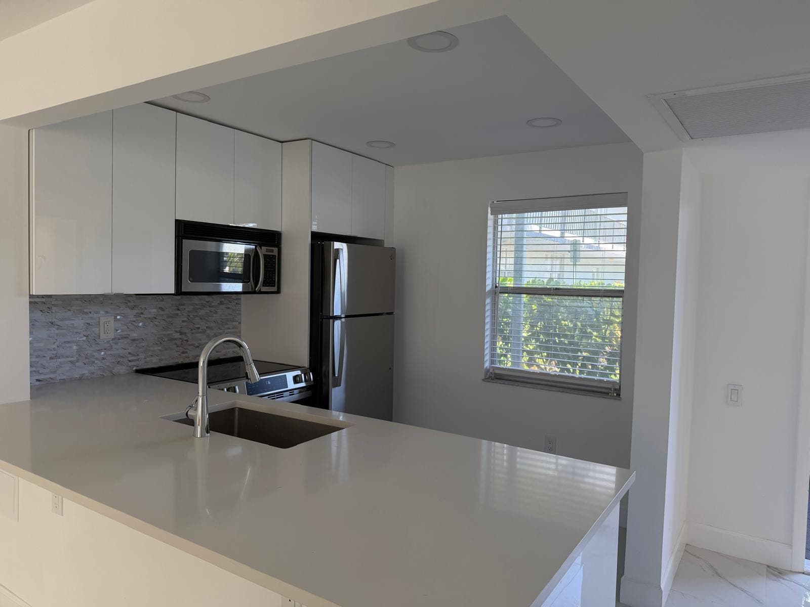 9301 N Lime Bay Boulevard 102, Tamarac, FL 33321 — photo 11 of 31