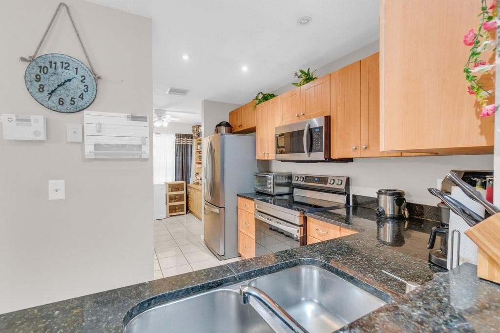 3611 NW 122nd Terrace 3611, Sunrise, FL 33323 — photo 7 of 61
