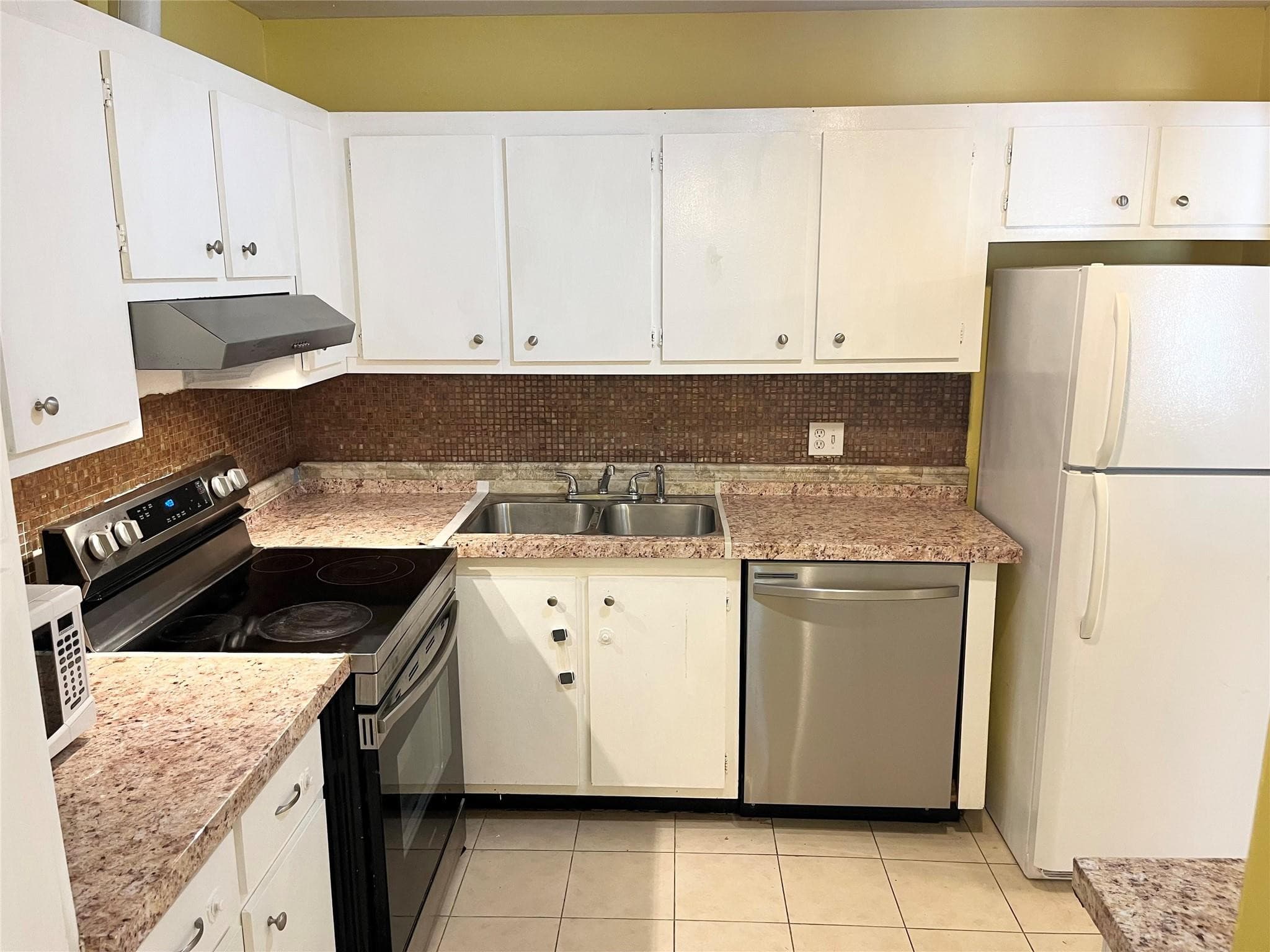 700 SE 2nd Avenue 416, Deerfield Beach, FL 33441 — photo 6 of 28
