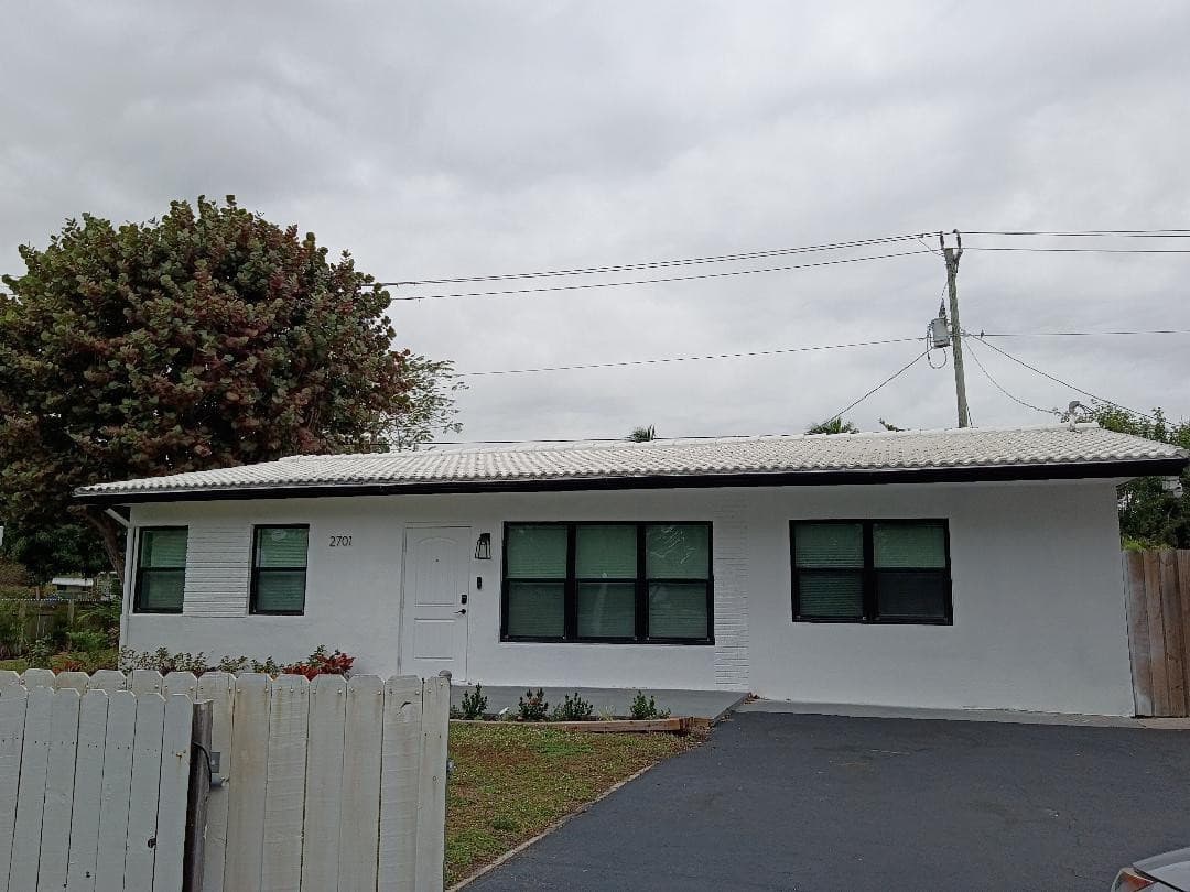 2701 NE 9th Avenue, Pompano Beach, FL 33064 — photo 1 of 15