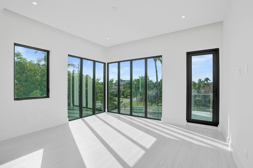 4524 Sea Grape Drive N, Lauderdale-By-The-Sea, FL 33308 — photo 31 of 53