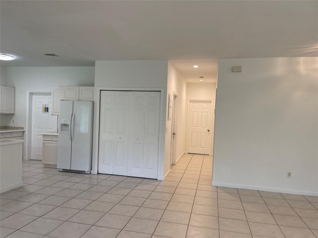 713 NE 4th Street, Hallandale Beach, FL 33009 — photo 12 of 26
