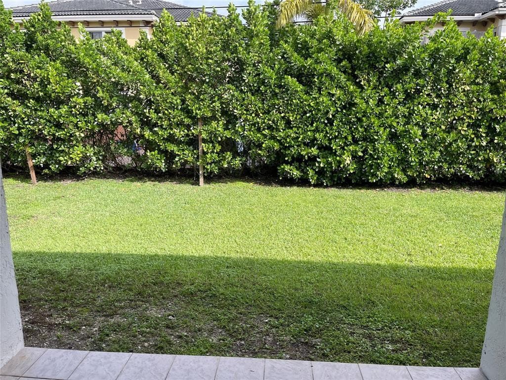 713 NE 4th Street, Hallandale Beach, FL 33009 — photo 23 of 26