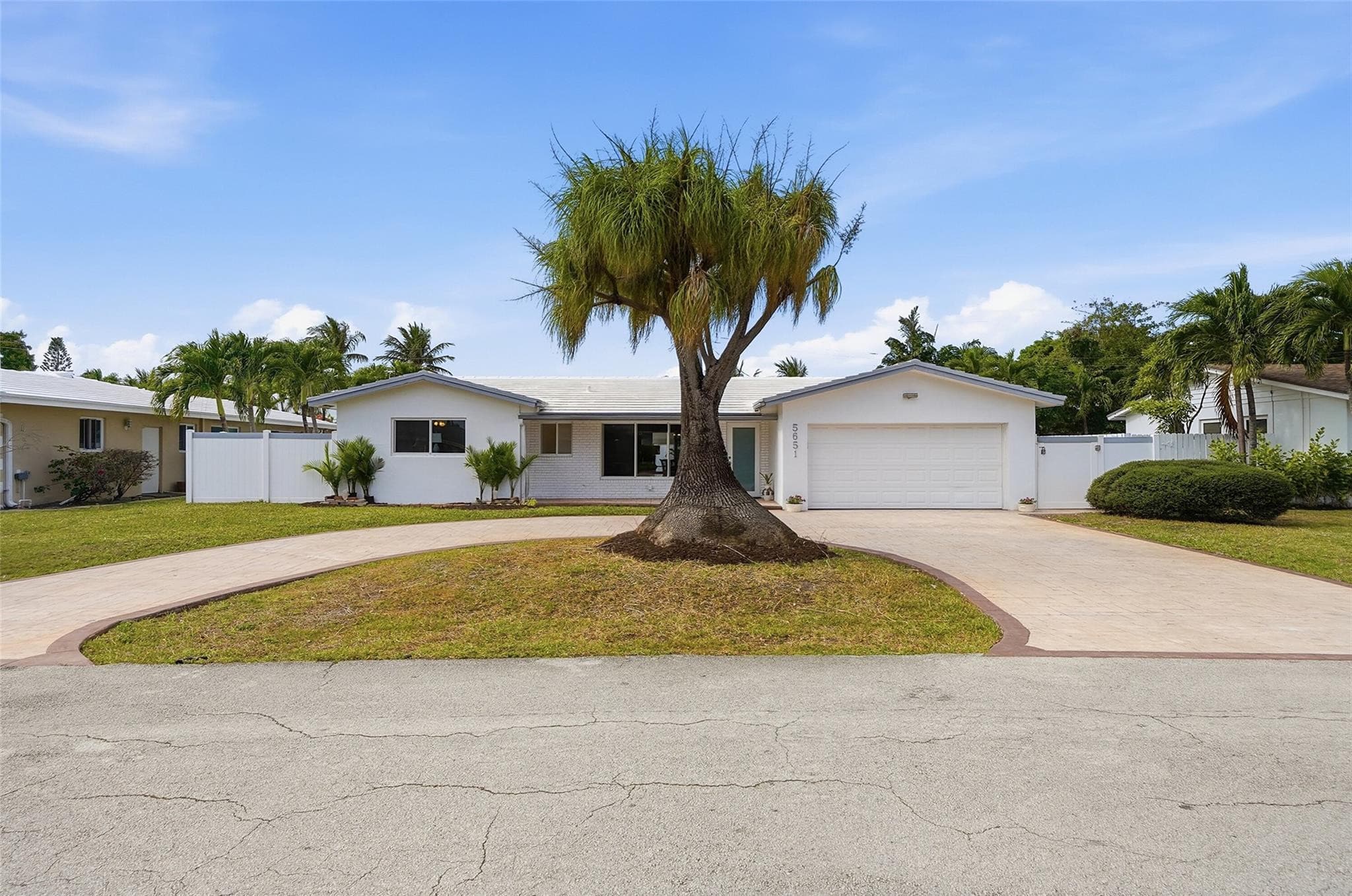 5651 NE 16th Avenue, Fort Lauderdale, FL 33334 — photo 2 of 27