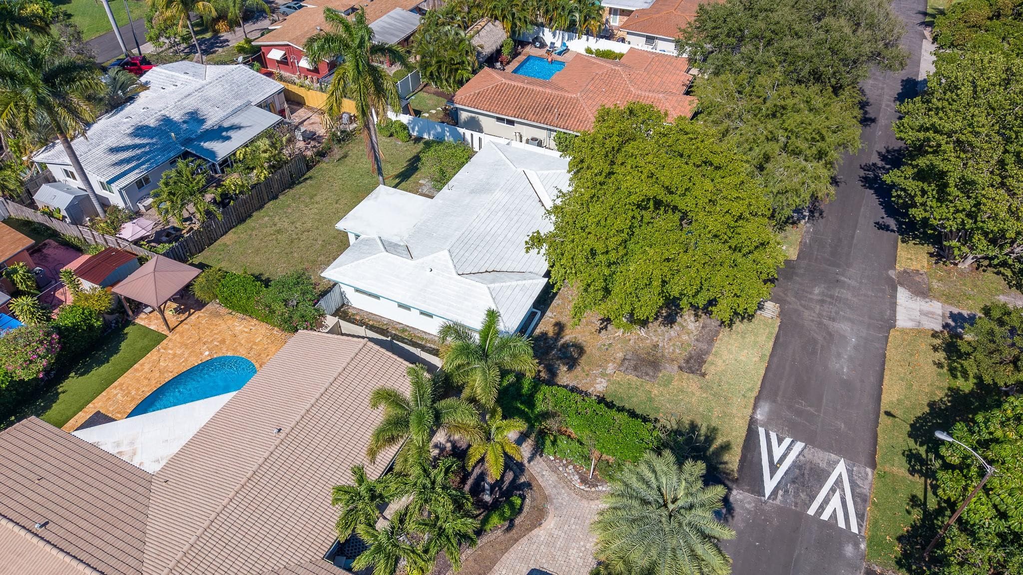 1941 NE 28th Avenue, Pompano Beach, FL 33062 — photo 23 of 49