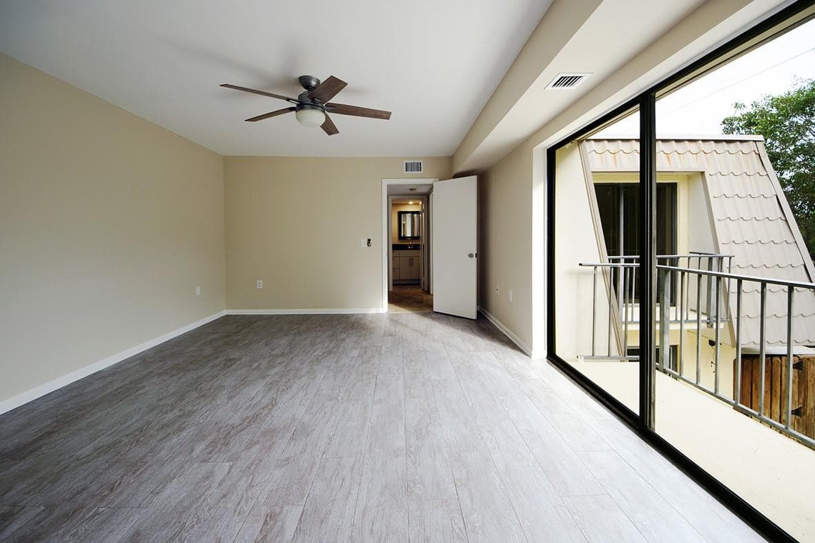 1700 Embassy Drive 402, West Palm Beach, FL 33401 — photo 21 of 38