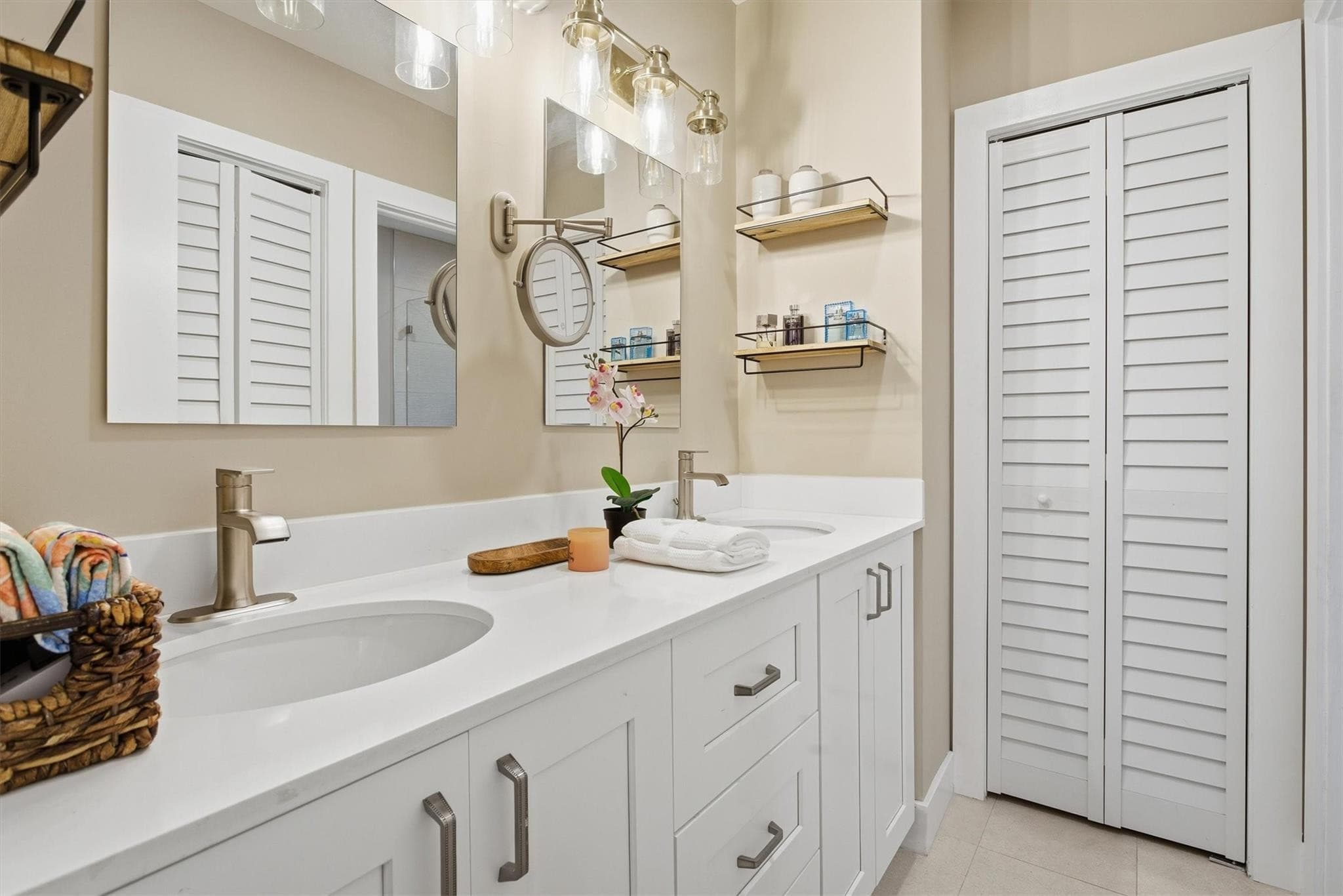 430 Sarto Avenue, Coral Gables, FL 33134 — photo 16 of 47
