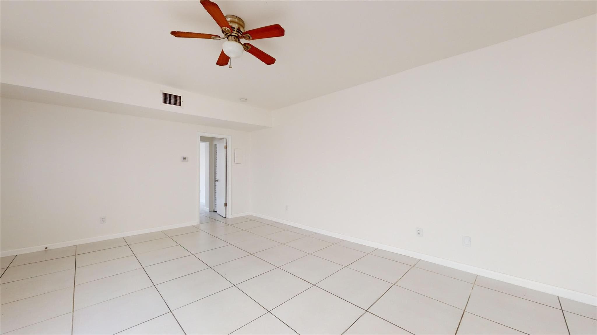 828 Pennsylvania Avenue, Miami Beach, FL 33139 — photo 8 of 10