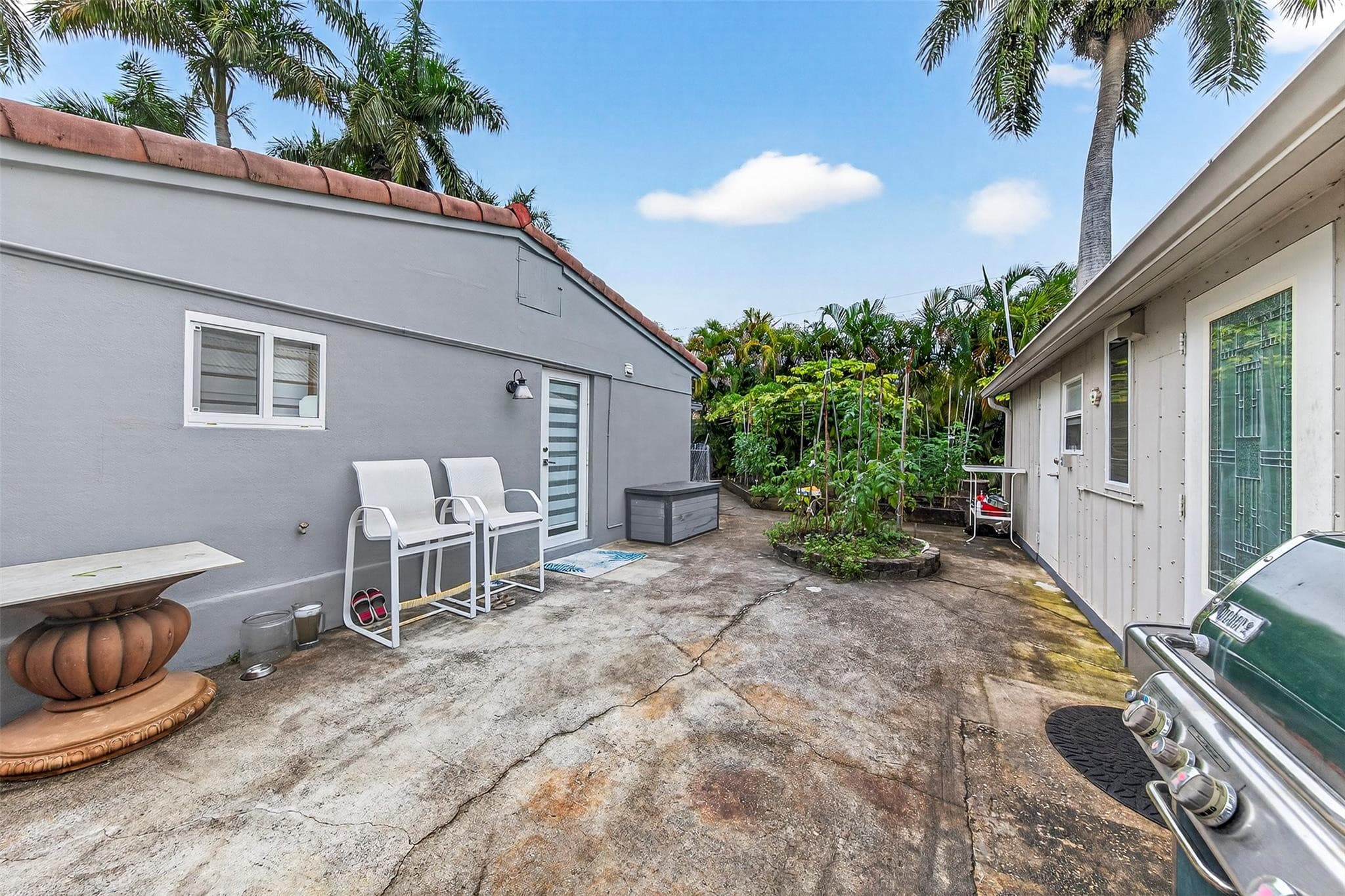 918 NE 4th Street, Hallandale Beach, FL 33009 — photo 40 of 46