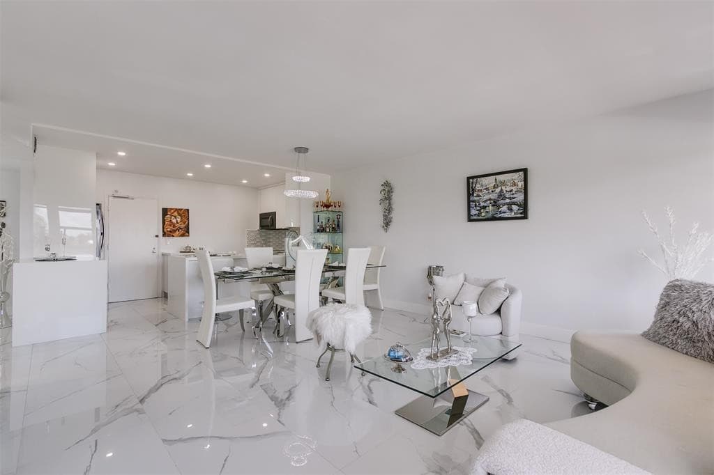 3333 NE 34th Street 304, Fort Lauderdale, FL 33308 — photo 15 of 38