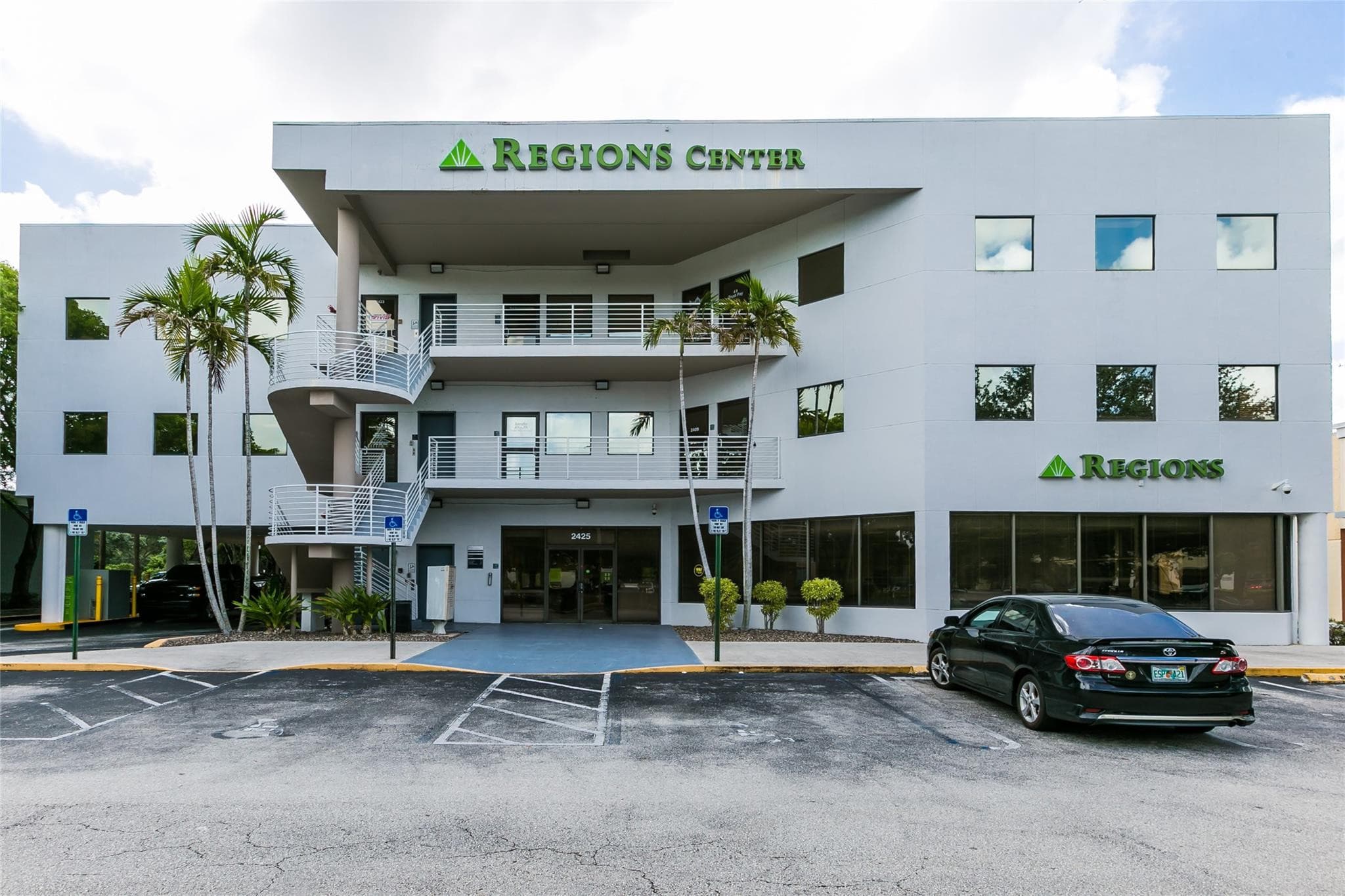 2425 N University Drive 2409, Coral Springs, FL 33065 — photo 1 of 10