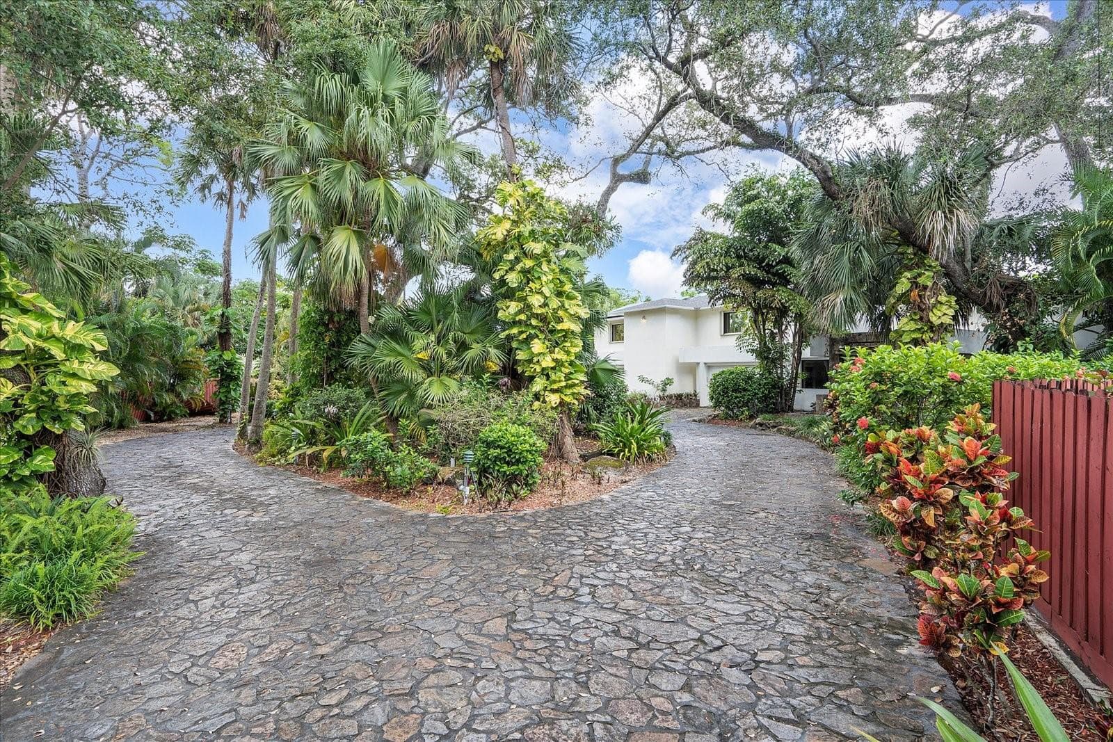 1240 SW 14th Avenue, Fort Lauderdale, FL 33312 — photo 2 of 68