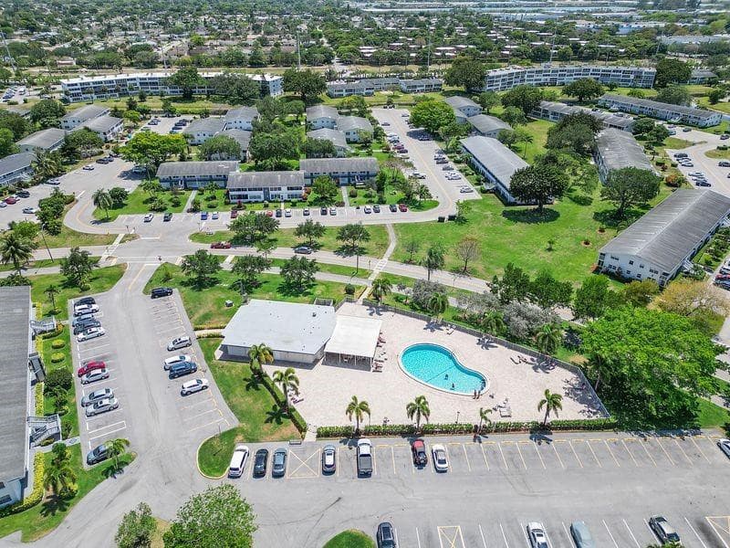 4037 Swansea B 4037, Deerfield Beach, FL 33442 — photo 29 of 36