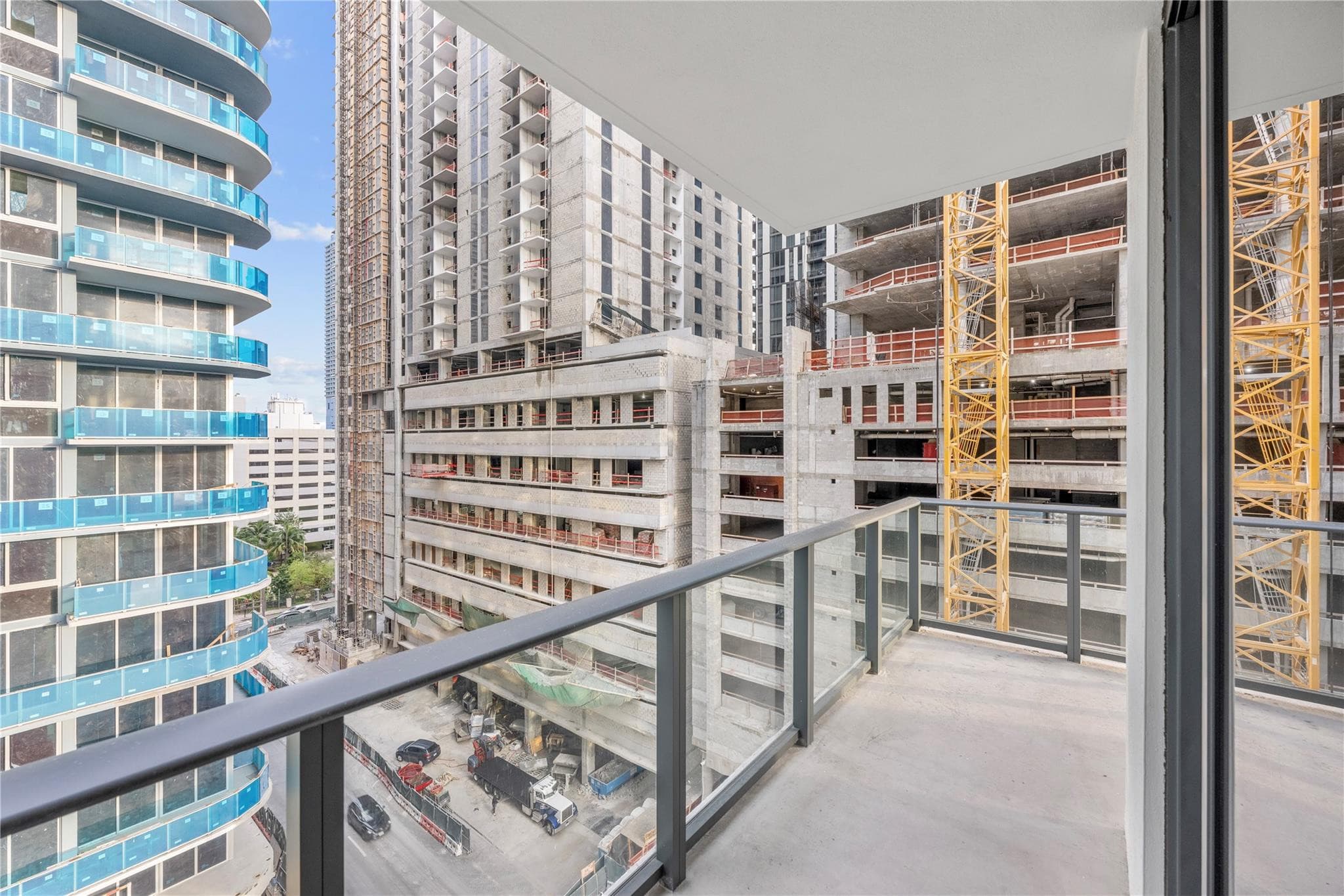 11 NE 6th Street 907, Miami, FL 33132 — photo 16 of 48