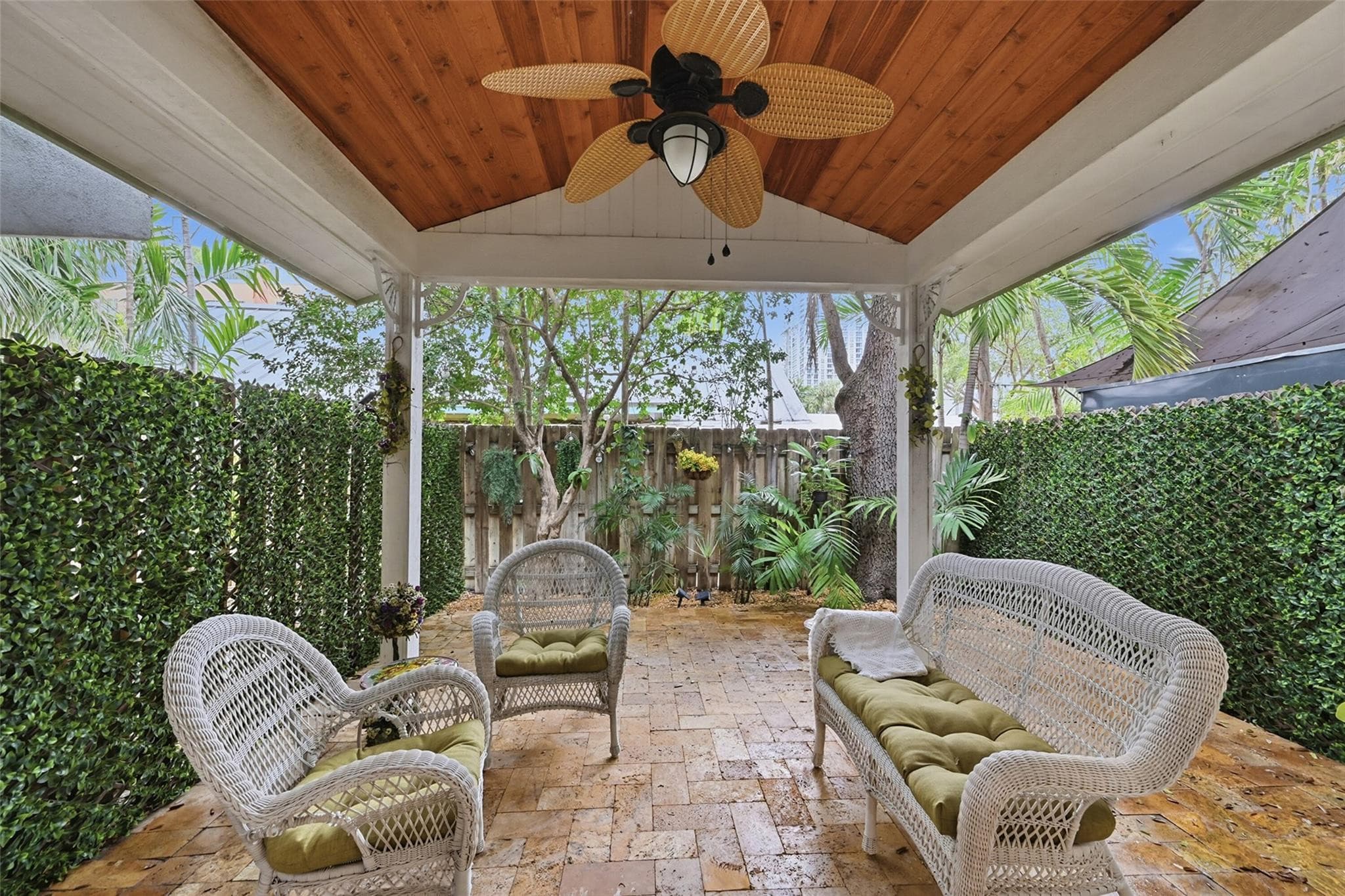 705 NE 1st Street 2, Fort Lauderdale, FL 33301 — photo 7 of 41