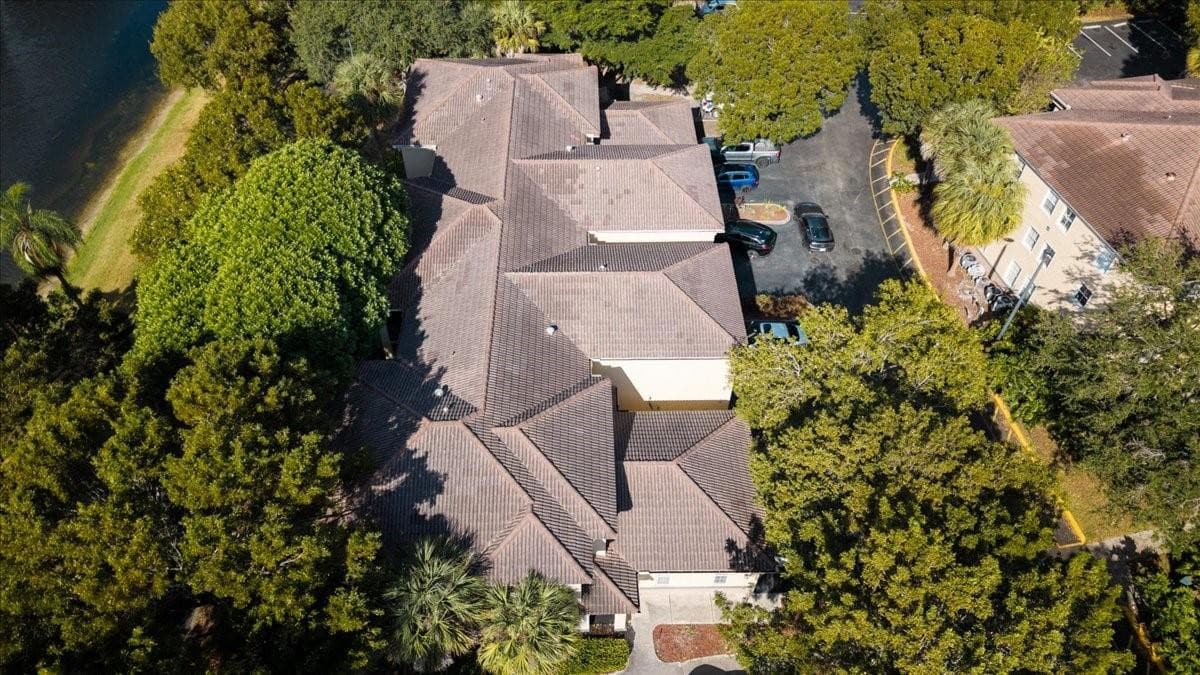 2452 Centergate Drive 202, Miramar, FL 33025 — photo 32 of 37