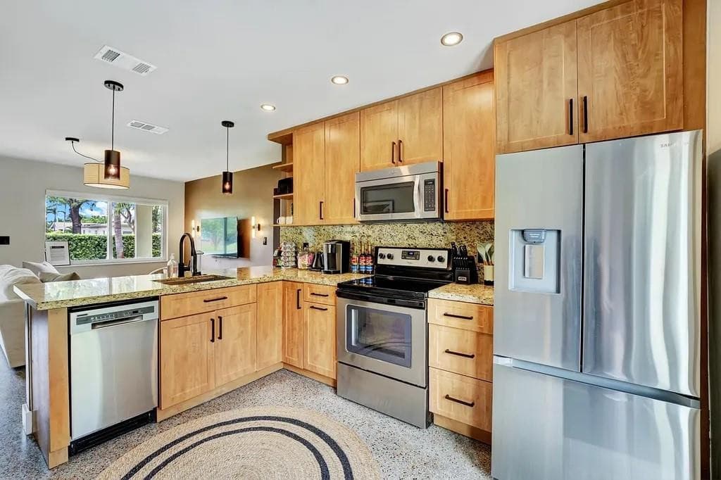 820 NE 17th Street, Fort Lauderdale, FL 33305 — photo 18 of 33