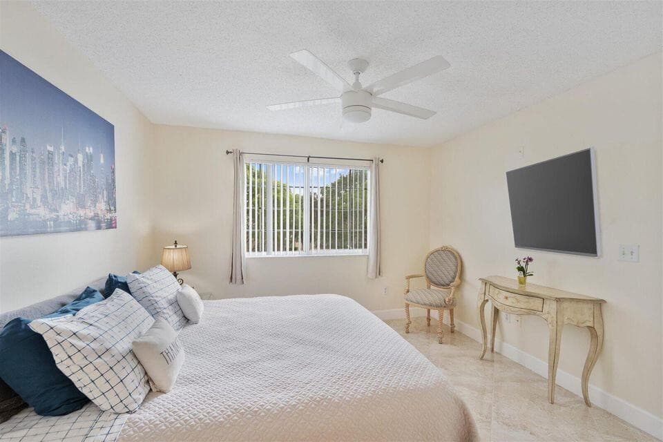 1100 Crestwood Court 1110, Royal Palm Beach, FL 33411 — photo 15 of 24