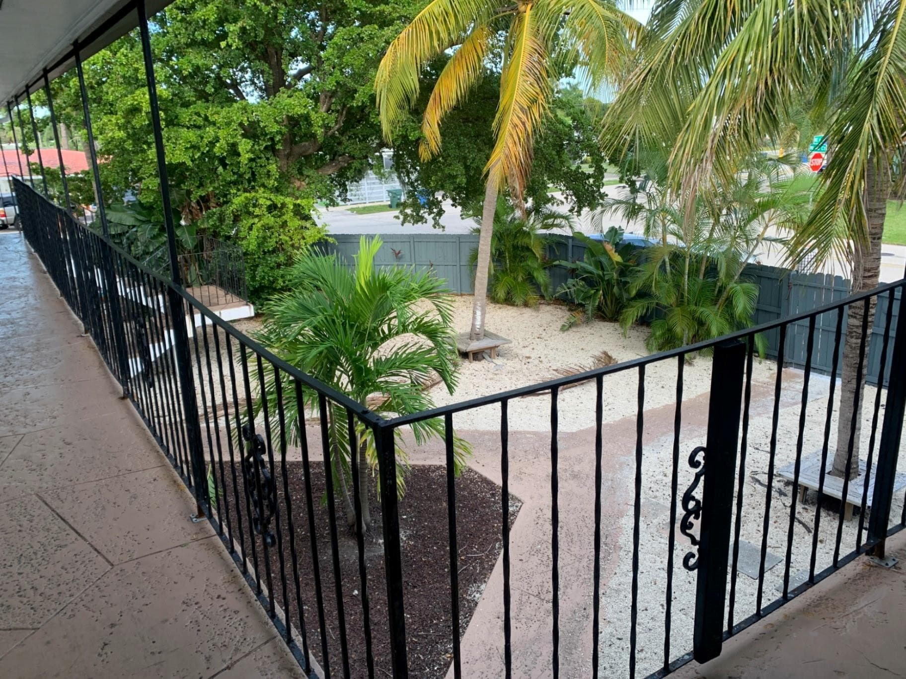 600 NE 46th Court 4, Oakland Park, FL 33334 — photo 1 of 9