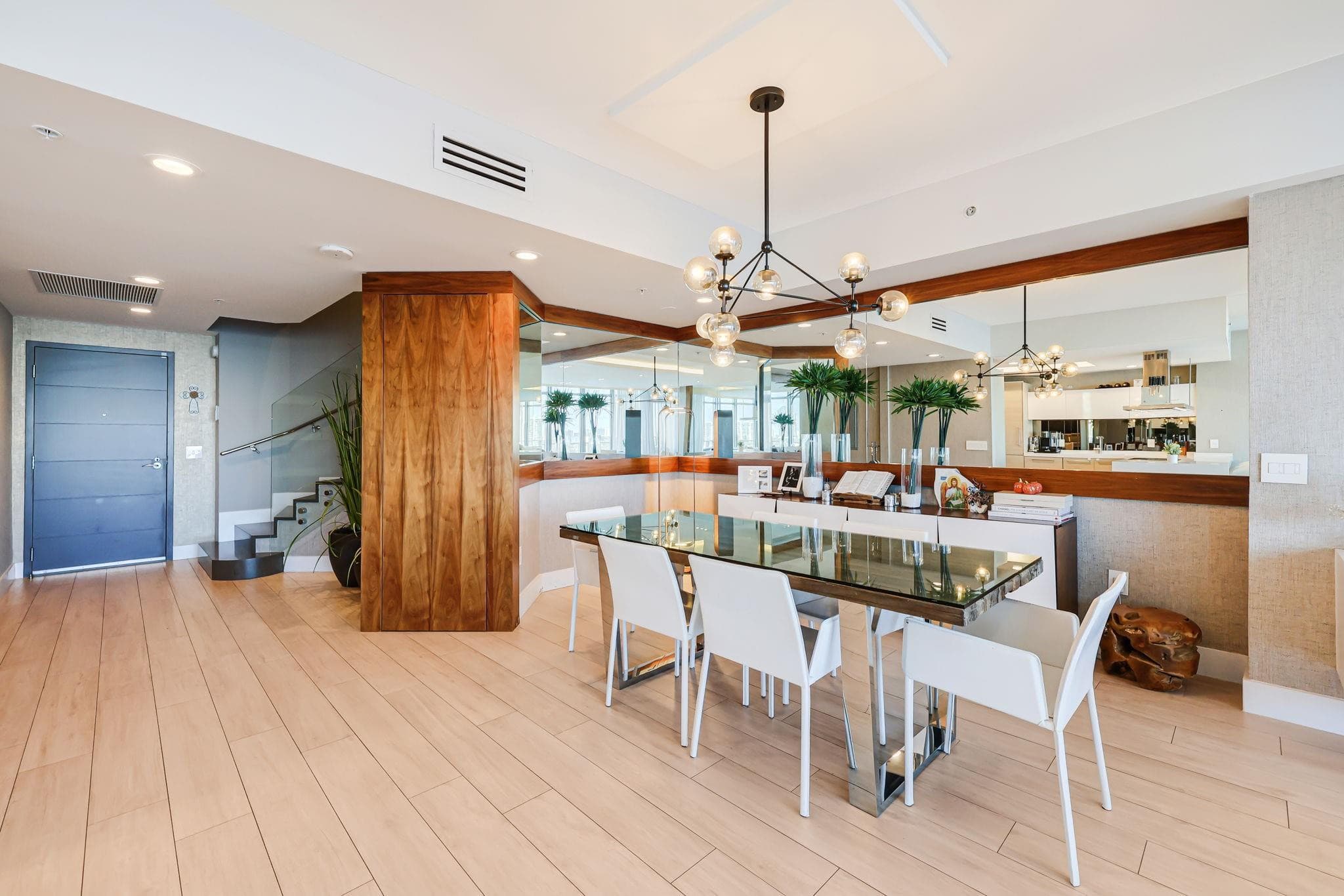 17301 Biscayne Boulevard 1011, North Miami Beach, FL 33160 — photo 9 of 83