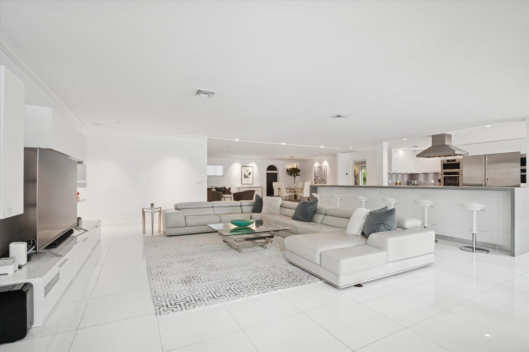 2540 Mercedes Drive, Fort Lauderdale, FL 33316 — photo 15 of 57