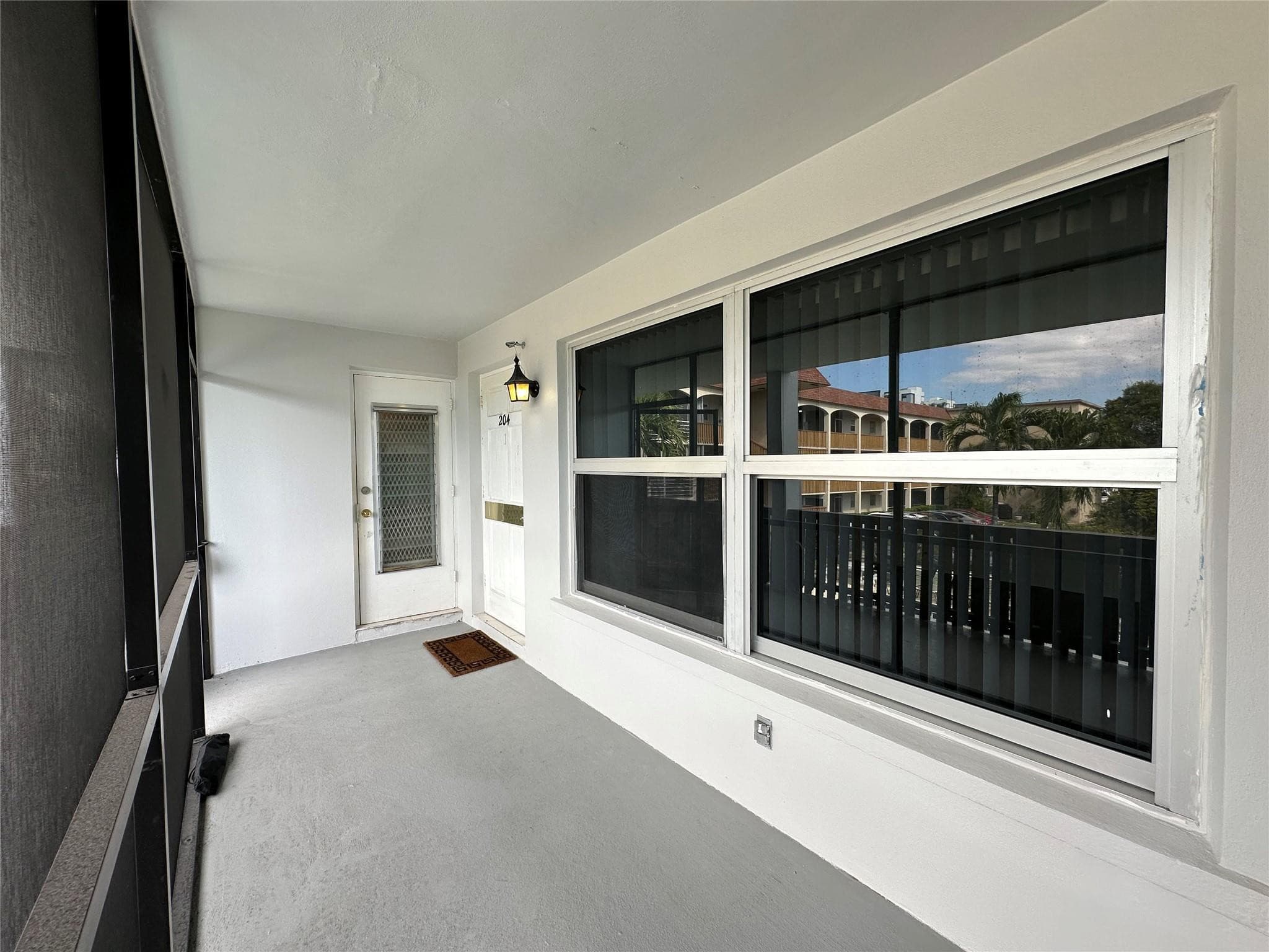 651 Pine Drive, Pompano Beach, FL 33060 — photo 2 of 40