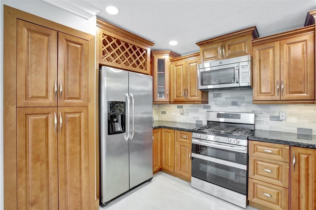 2355 NW 138th Drive, Sunrise, FL 33323 — photo 8 of 33