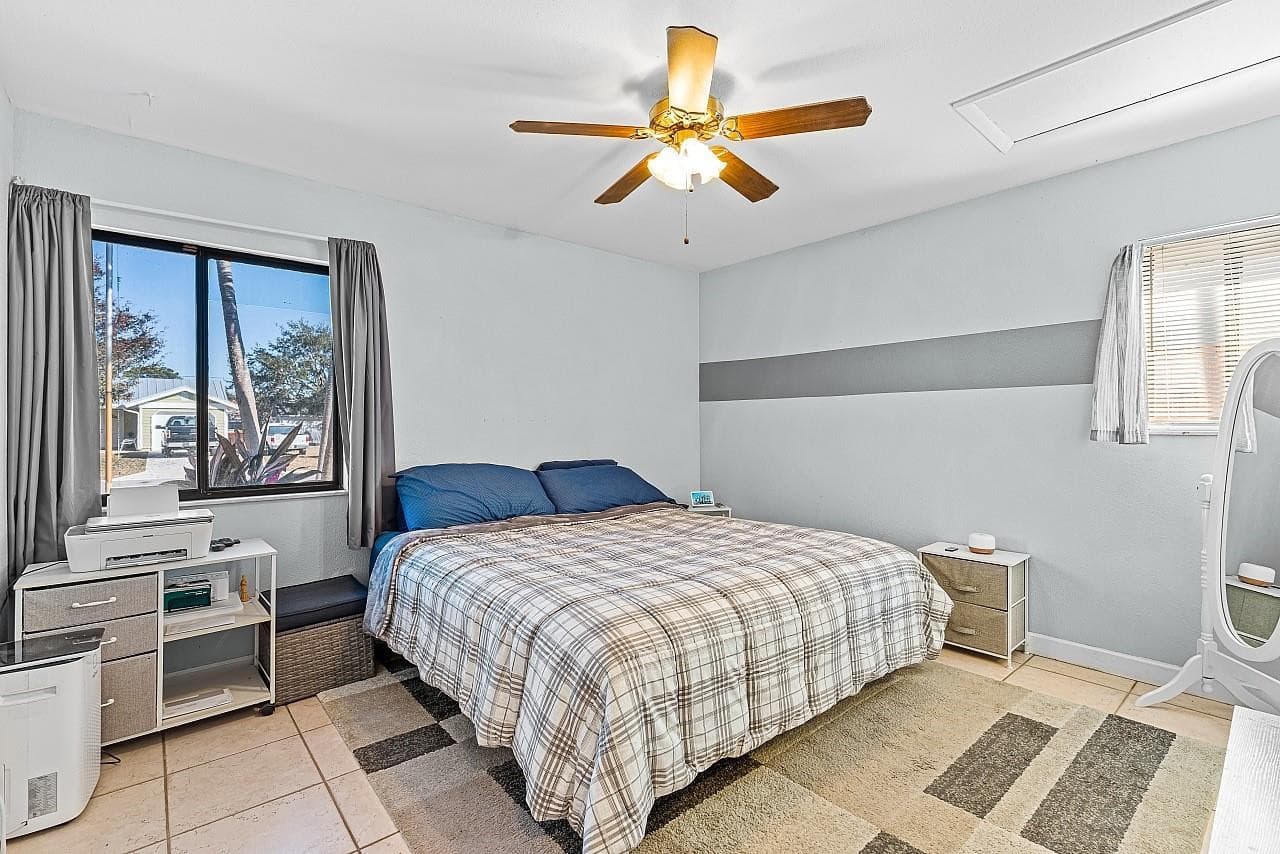 1085 24th Place, Vero Beach, FL 32962 — photo 13 of 31
