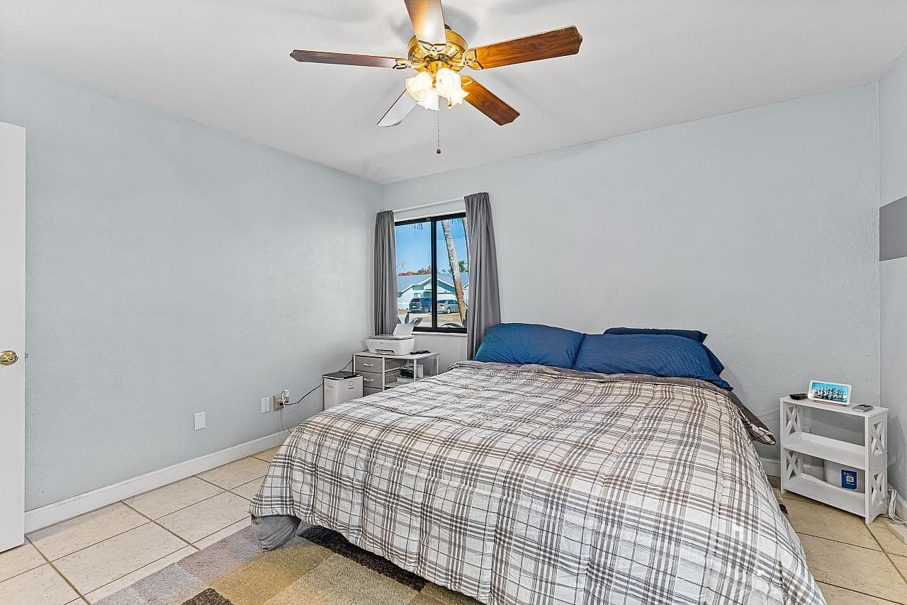 1085 24th Place, Vero Beach, FL 32962 — photo 14 of 31