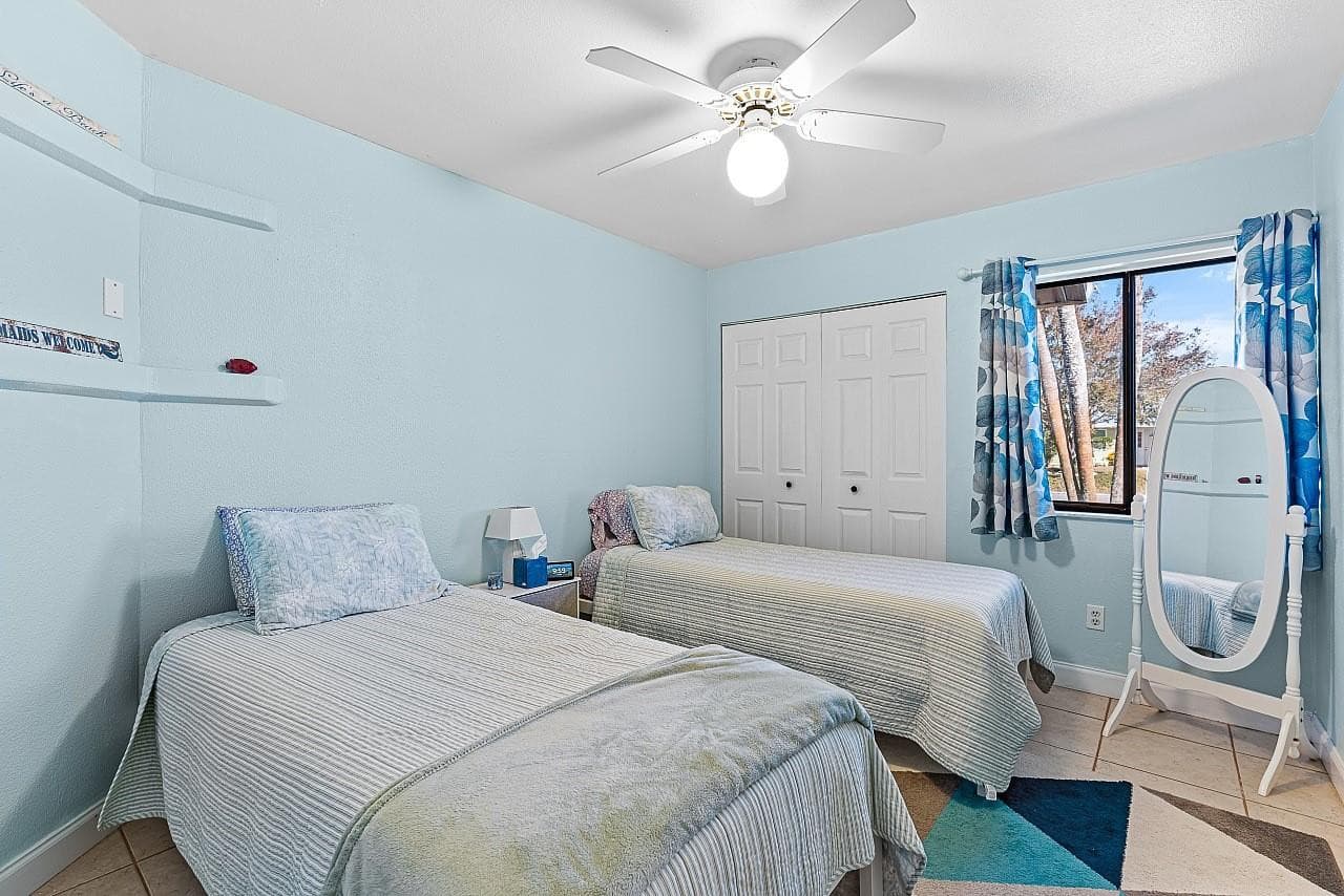 1085 24th Place, Vero Beach, FL 32962 — photo 16 of 31