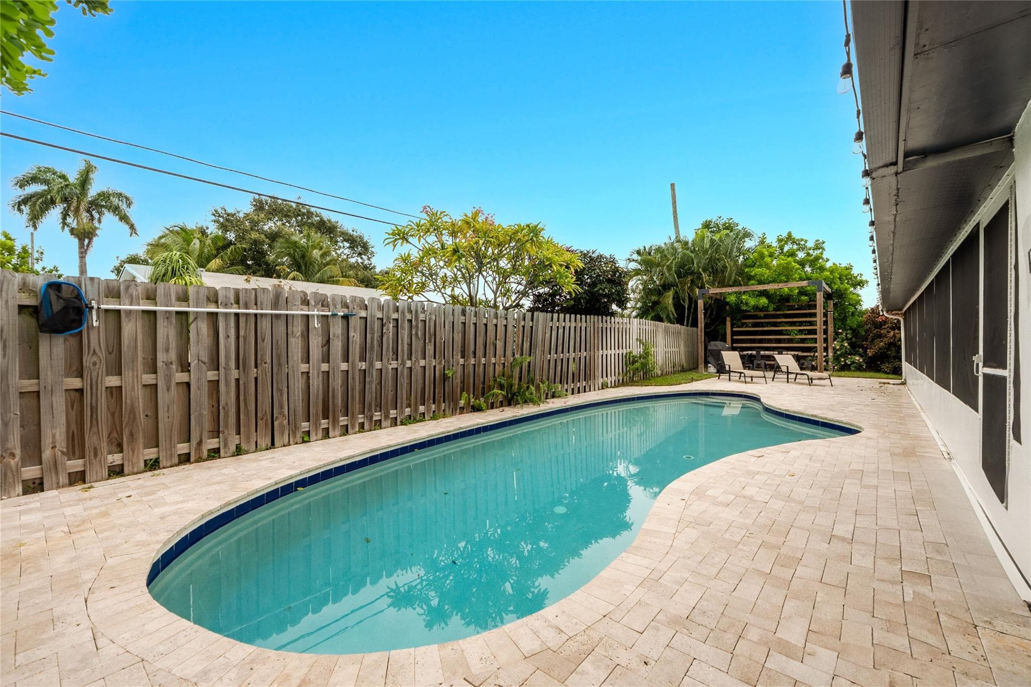 2621 NE 20th Street, Pompano Beach, FL 33064 — photo 35 of 38