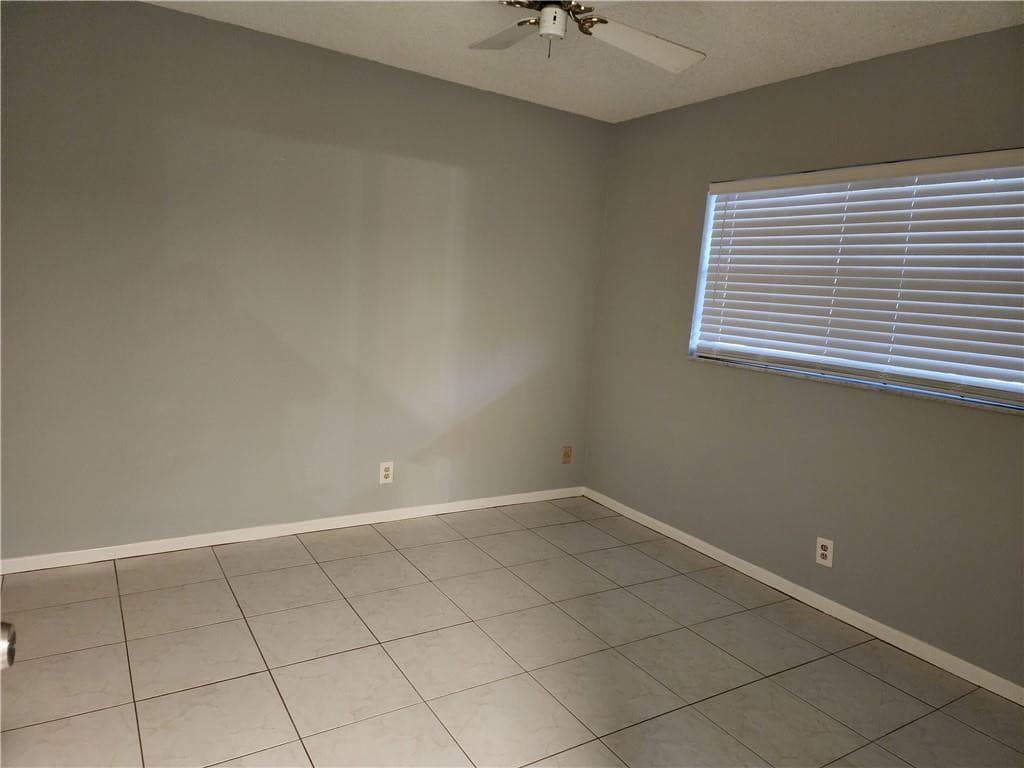 1005 Country Club Drive 207, Margate, FL 33063 — photo 5 of 10