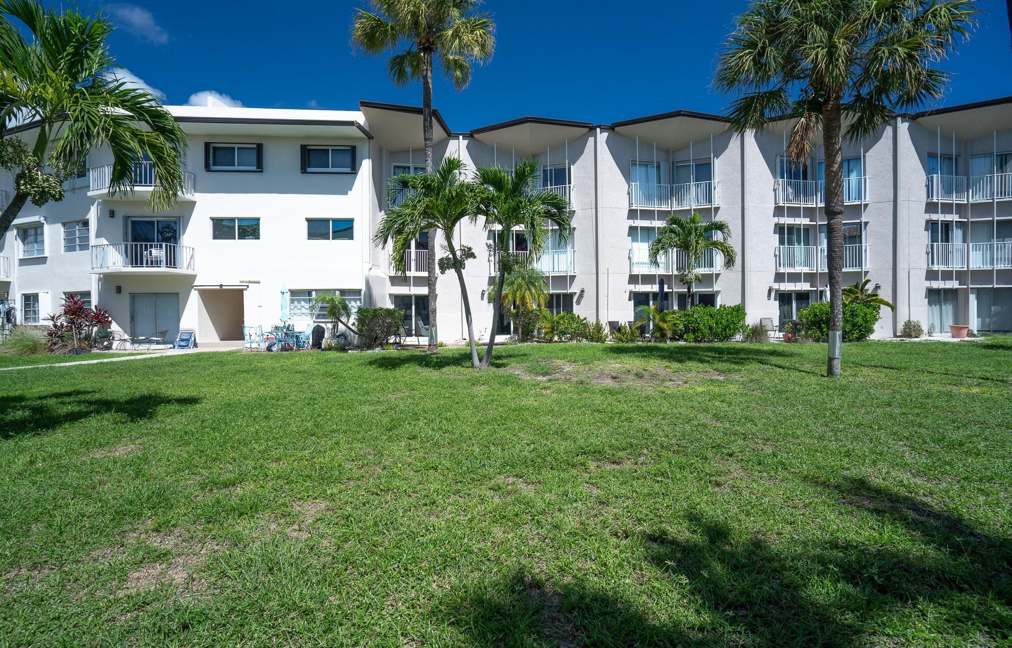 1967 S Ocean Boulevard 104, Lauderdale-By-The-Sea, FL 33062 — photo 3 of 18