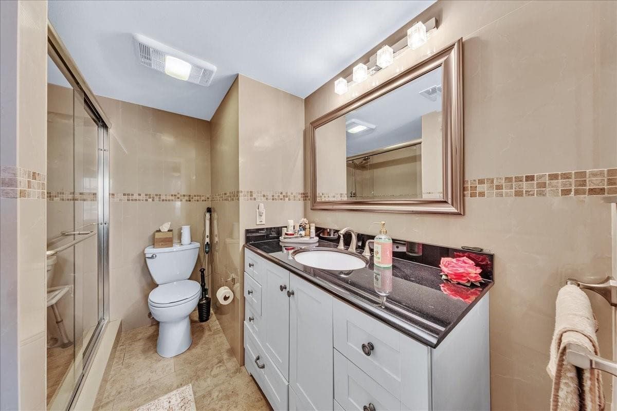 2047 Wolverton C 2047, Boca Raton, FL 33434 — photo 18 of 29