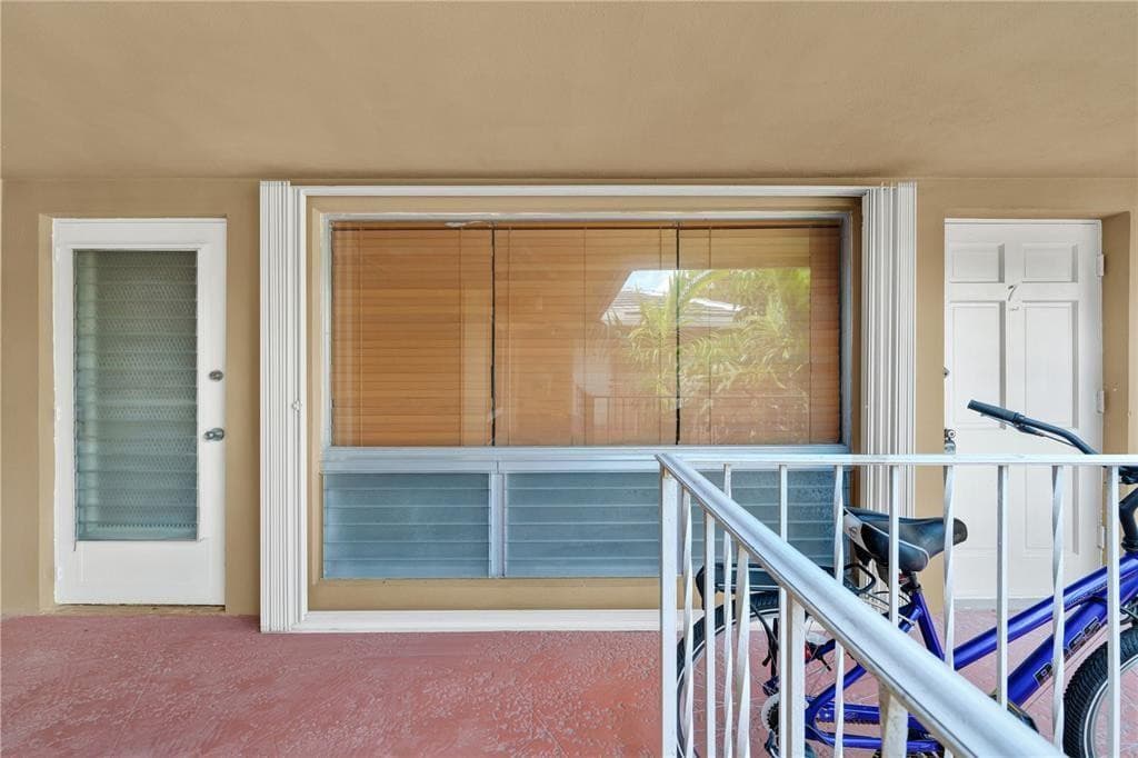 2864 NE 32nd Street 7, Fort Lauderdale, FL 33306 — photo 2 of 13